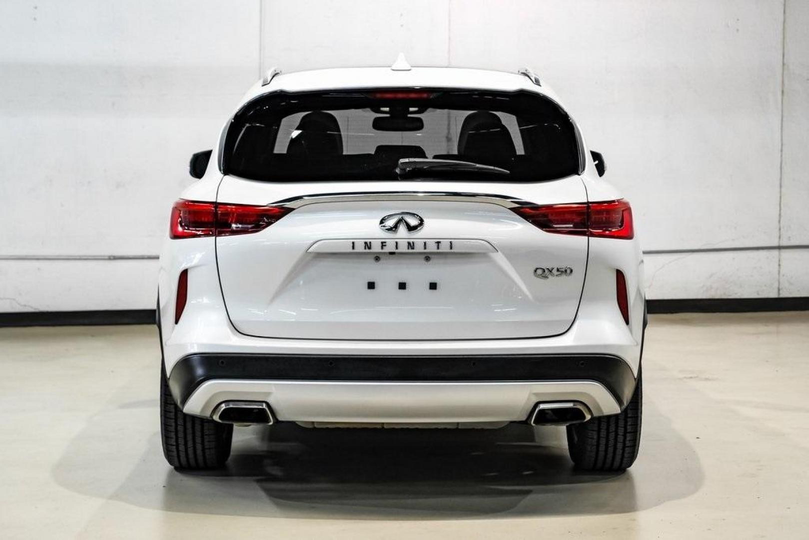 2021 Majestic White /Wheat INFINITI QX50 LUXE (3PCAJ5BA5MF) with an I4 engine, CVT transmission, located at 15300 Midway Rd., Addison, TX, 75001, (972) 702-0011, 32.958321, -96.838074 - Photo#9