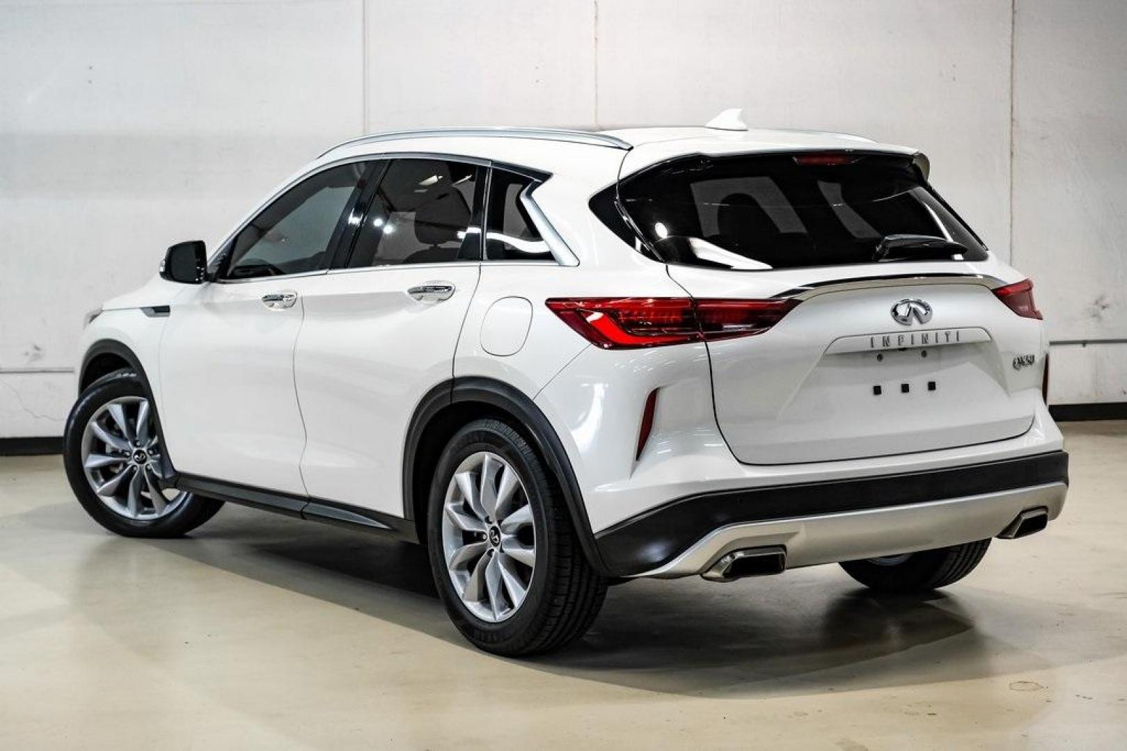 2021 Majestic White /Wheat INFINITI QX50 LUXE (3PCAJ5BA5MF) with an I4 engine, CVT transmission, located at 15300 Midway Rd., Addison, TX, 75001, (972) 702-0011, 32.958321, -96.838074 - Photo#10