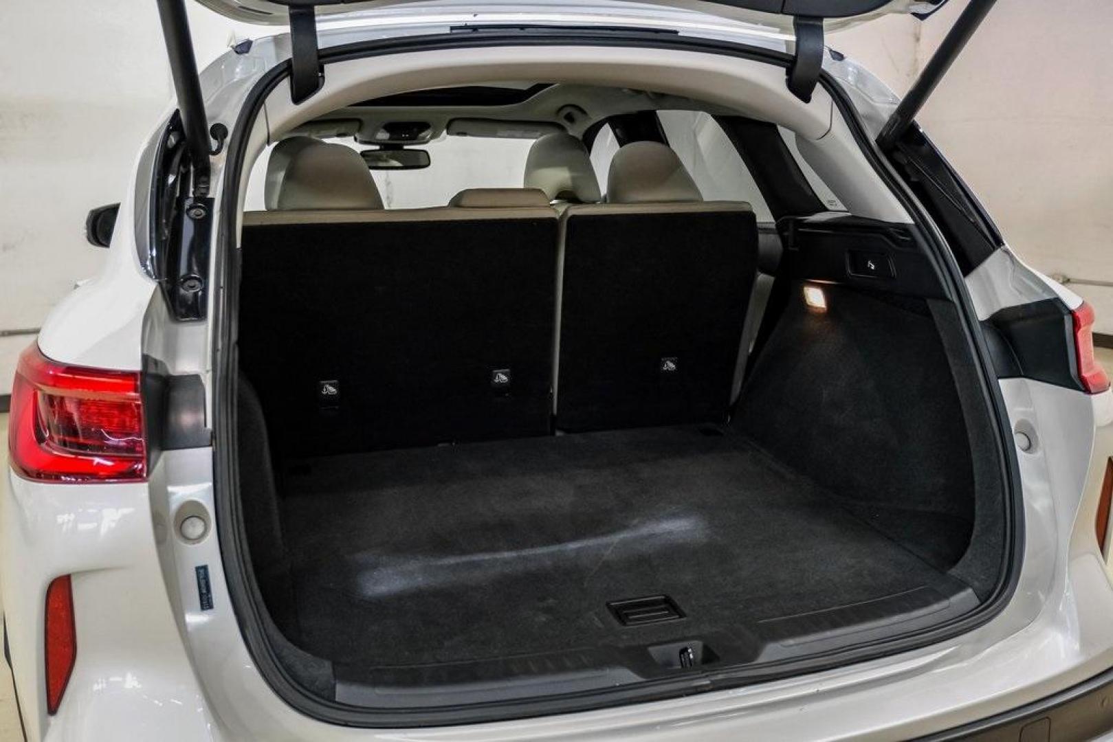 2021 Majestic White /Wheat INFINITI QX50 LUXE (3PCAJ5BA5MF) with an I4 engine, CVT transmission, located at 15300 Midway Rd., Addison, TX, 75001, (972) 702-0011, 32.958321, -96.838074 - Photo#53