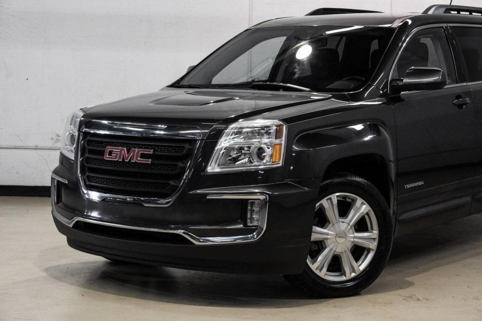 2017 Graphite Gray Metallic /Jet Black GMC Terrain SLE-2 (2GKALNEKXH6) with an 2.4L 4-Cylinder SIDI DOHC VVT engine, Automatic transmission, located at 15300 Midway Rd., Addison, TX, 75001, (972) 702-0011, 32.958321, -96.838074 - Photo#4
