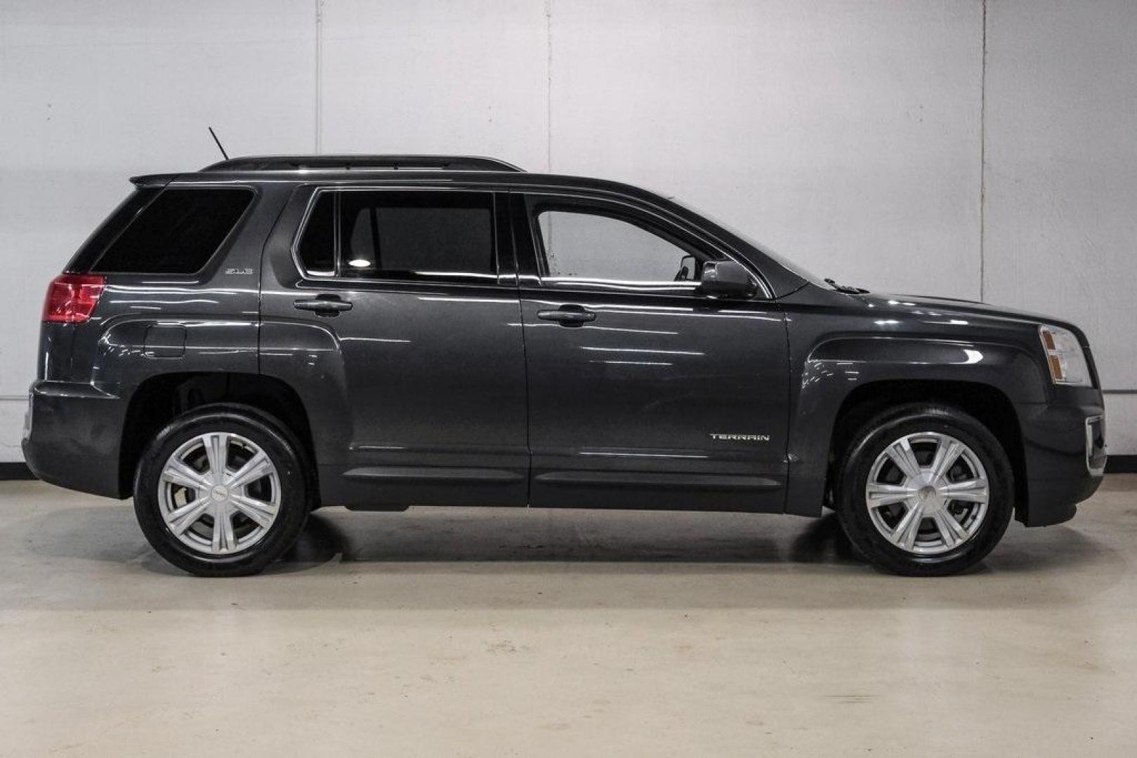 2017 Graphite Gray Metallic /Jet Black GMC Terrain SLE-2 (2GKALNEKXH6) with an 2.4L 4-Cylinder SIDI DOHC VVT engine, Automatic transmission, located at 15300 Midway Rd., Addison, TX, 75001, (972) 702-0011, 32.958321, -96.838074 - Photo#8