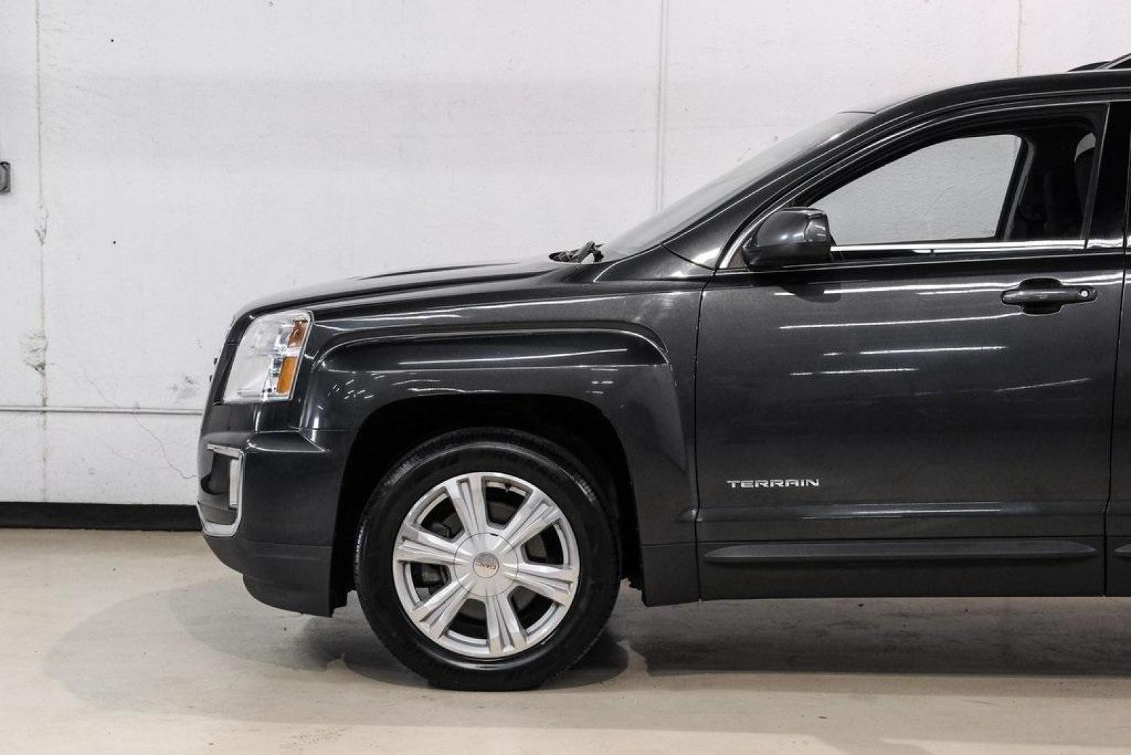 2017 Graphite Gray Metallic /Jet Black GMC Terrain SLE-2 (2GKALNEKXH6) with an 2.4L 4-Cylinder SIDI DOHC VVT engine, Automatic transmission, located at 15300 Midway Rd., Addison, TX, 75001, (972) 702-0011, 32.958321, -96.838074 - Photo#15