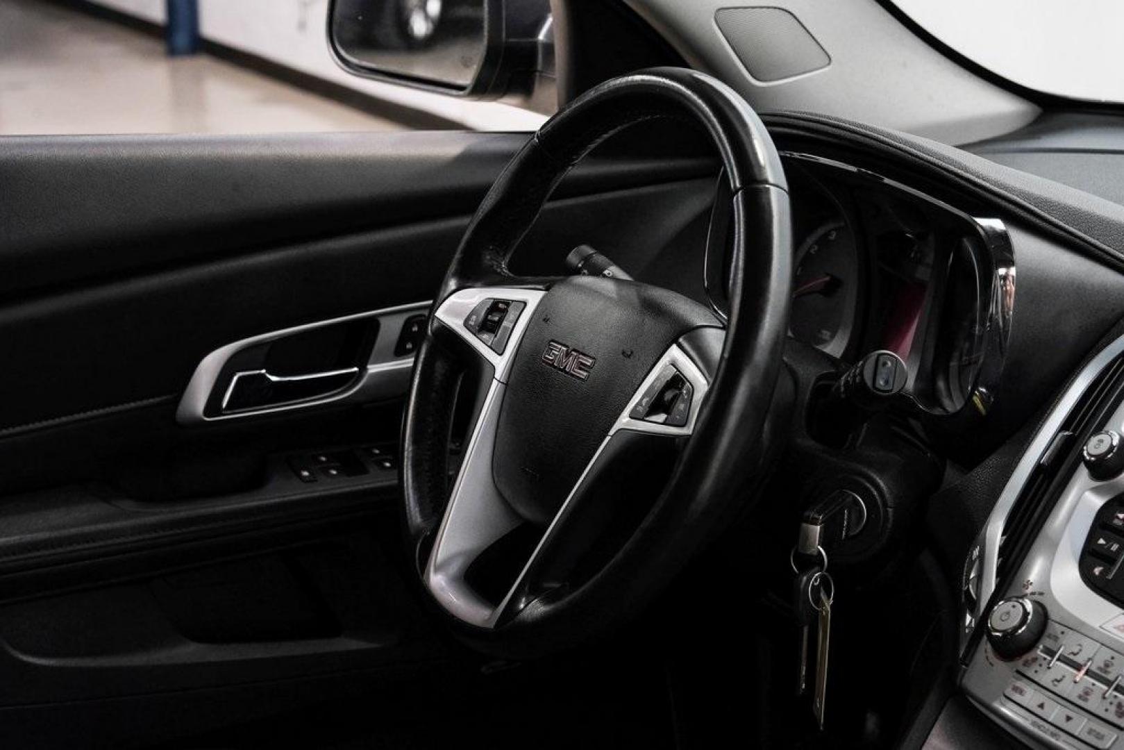 2017 Graphite Gray Metallic /Jet Black GMC Terrain SLE-2 (2GKALNEKXH6) with an 2.4L 4-Cylinder SIDI DOHC VVT engine, Automatic transmission, located at 15300 Midway Rd., Addison, TX, 75001, (972) 702-0011, 32.958321, -96.838074 - Photo#19