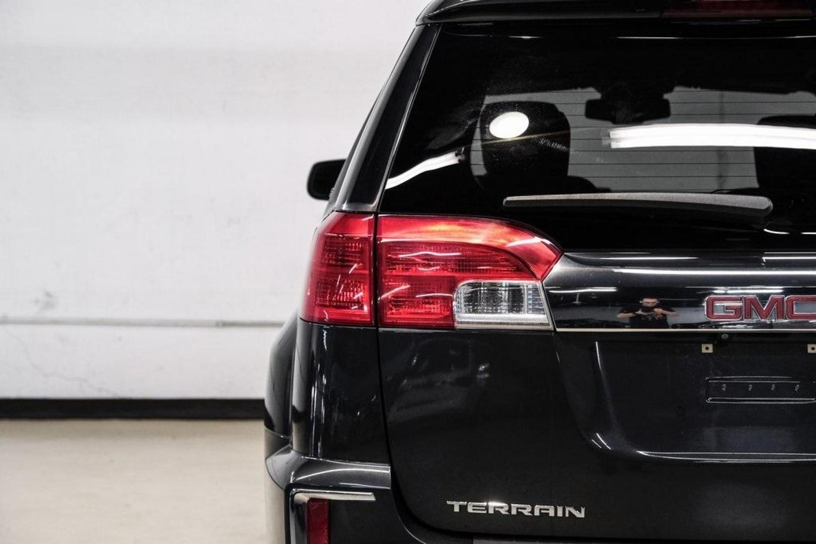 2017 Graphite Gray Metallic /Jet Black GMC Terrain SLE-2 (2GKALNEKXH6) with an 2.4L 4-Cylinder SIDI DOHC VVT engine, Automatic transmission, located at 15300 Midway Rd., Addison, TX, 75001, (972) 702-0011, 32.958321, -96.838074 - Photo#54