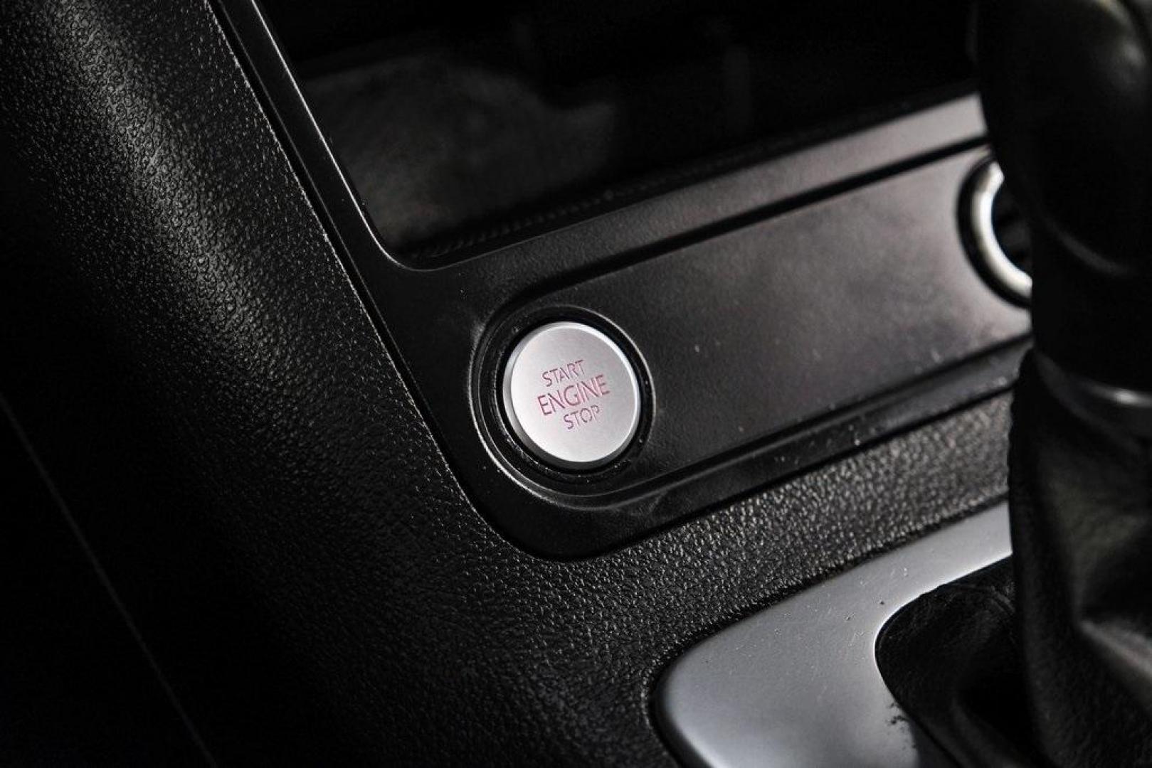 2016 Reflex Silver Metallic Volkswagen Tiguan S (WVGAV7AX0GW) with an 2.0L 4-Cylinder Turbocharged engine, Automatic transmission, located at 15300 Midway Rd., Addison, TX, 75001, (972) 702-0011, 32.958321, -96.838074 - Photo#25