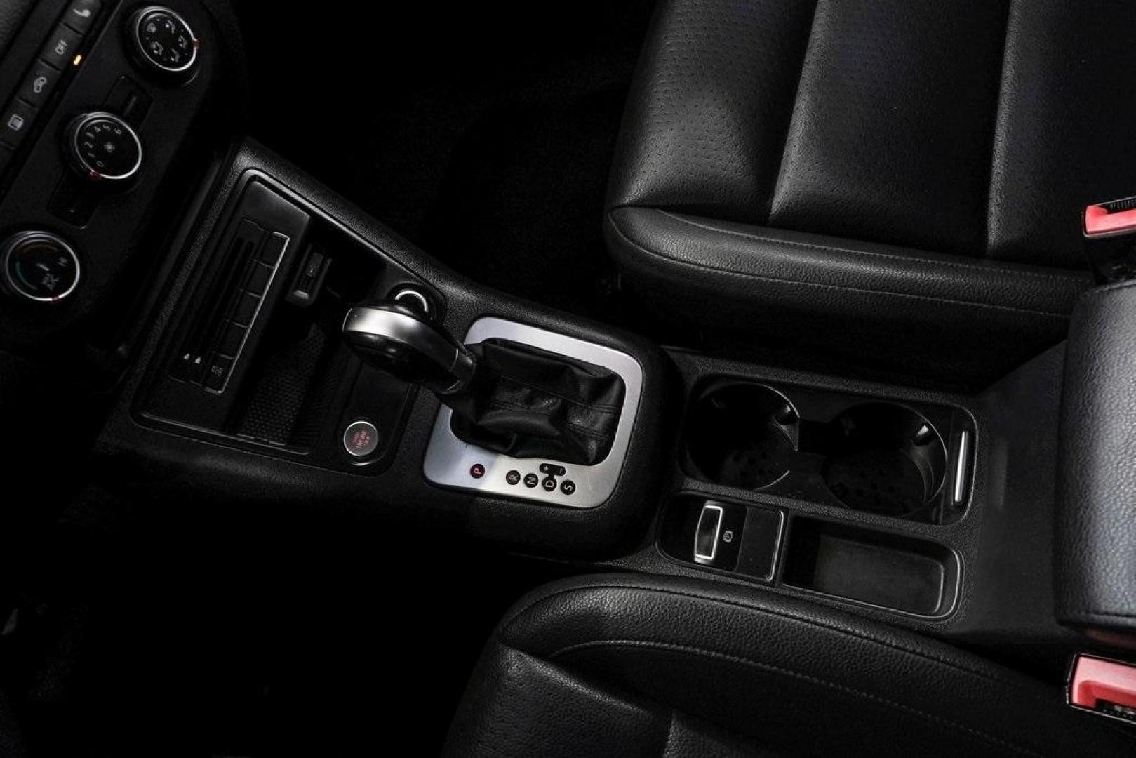 2016 Reflex Silver Metallic Volkswagen Tiguan S (WVGAV7AX0GW) with an 2.0L 4-Cylinder Turbocharged engine, Automatic transmission, located at 15300 Midway Rd., Addison, TX, 75001, (972) 702-0011, 32.958321, -96.838074 - Photo#29