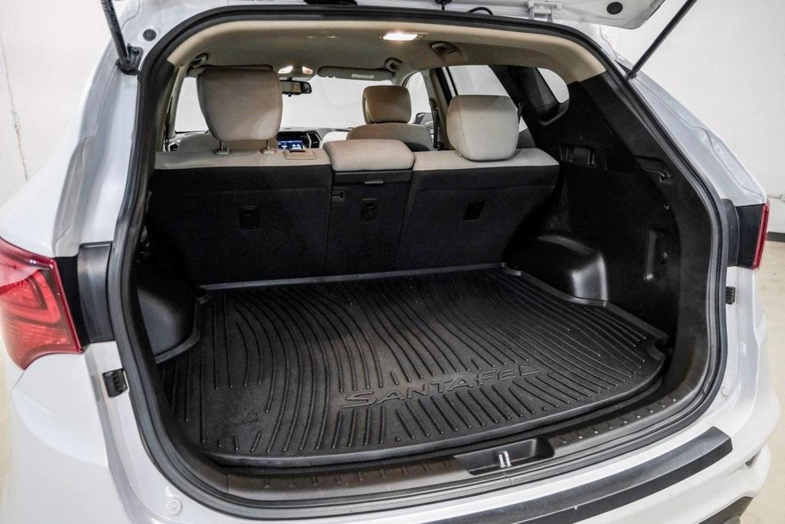 2017 Frost White Pearl /Beige Hyundai Santa Fe Sport 2.4 Base (5NMZUDLB6HH) with an 2.4L I4 DGI DOHC 16V engine, Automatic transmission, located at 15300 Midway Rd., Addison, TX, 75001, (972) 702-0011, 32.958321, -96.838074 - Photo#55