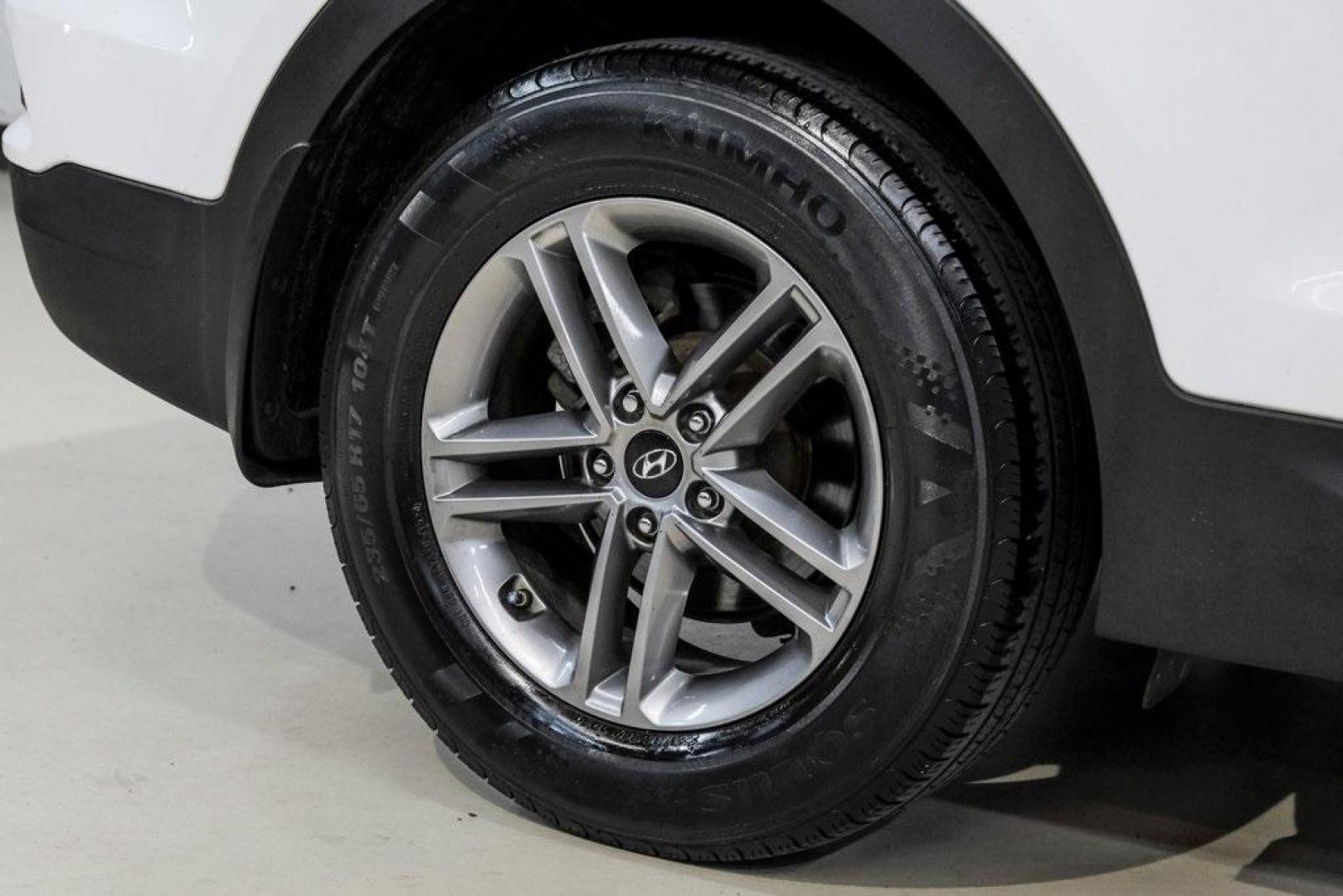 2017 Frost White Pearl /Beige Hyundai Santa Fe Sport 2.4 Base (5NMZUDLB6HH) with an 2.4L I4 DGI DOHC 16V engine, Automatic transmission, located at 15300 Midway Rd., Addison, TX, 75001, (972) 702-0011, 32.958321, -96.838074 - Photo#59