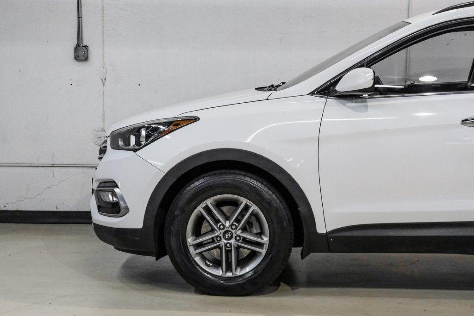 2017 Frost White Pearl /Beige Hyundai Santa Fe Sport 2.4 Base (5NMZUDLB6HH) with an 2.4L I4 DGI DOHC 16V engine, Automatic transmission, located at 15300 Midway Rd., Addison, TX, 75001, (972) 702-0011, 32.958321, -96.838074 - Photo#15