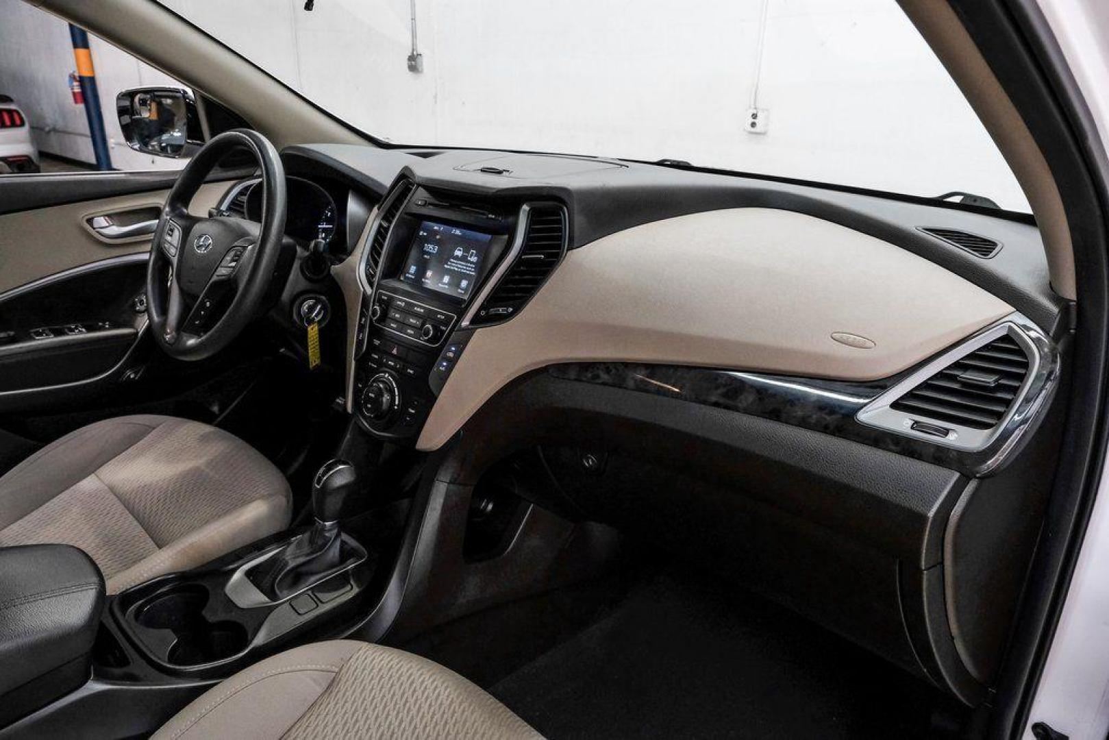 2017 Frost White Pearl /Beige Hyundai Santa Fe Sport 2.4 Base (5NMZUDLB6HH) with an 2.4L I4 DGI DOHC 16V engine, Automatic transmission, located at 15300 Midway Rd., Addison, TX, 75001, (972) 702-0011, 32.958321, -96.838074 - Photo#17