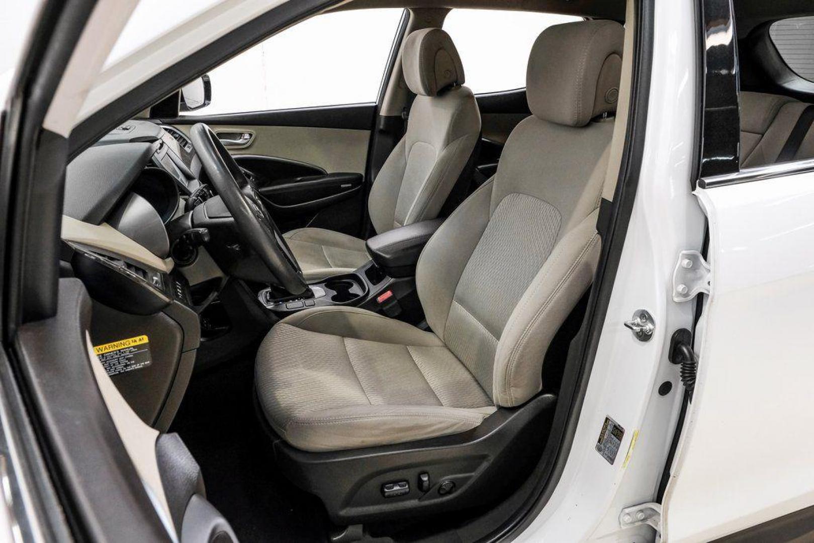 2017 Frost White Pearl /Beige Hyundai Santa Fe Sport 2.4 Base (5NMZUDLB6HH) with an 2.4L I4 DGI DOHC 16V engine, Automatic transmission, located at 15300 Midway Rd., Addison, TX, 75001, (972) 702-0011, 32.958321, -96.838074 - Photo#34