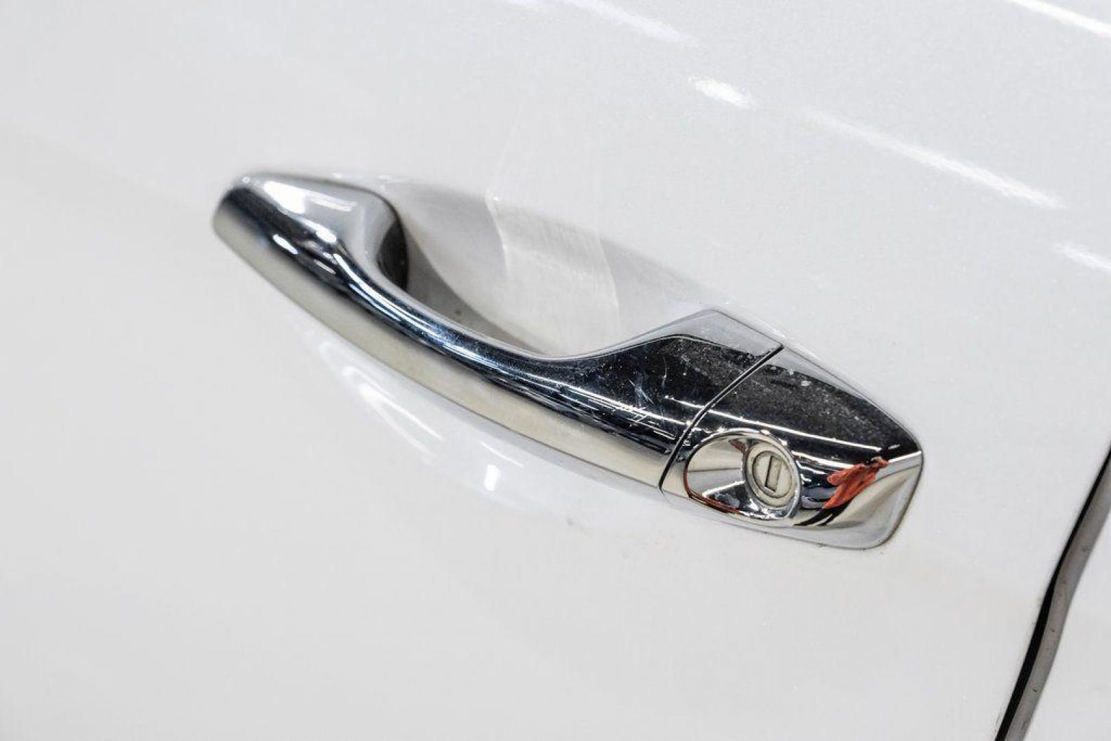 2017 Frost White Pearl /Beige Hyundai Santa Fe Sport 2.4 Base (5NMZUDLB6HH) with an 2.4L I4 DGI DOHC 16V engine, Automatic transmission, located at 15300 Midway Rd., Addison, TX, 75001, (972) 702-0011, 32.958321, -96.838074 - Photo#42