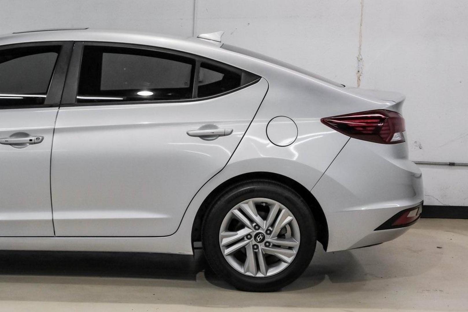 2019 Symphony Silver /Black Hyundai Elantra Value Edition (KMHD84LF0KU) with an 2.0L 4-Cylinder DOHC 16V engine, Automatic transmission, located at 15300 Midway Rd., Addison, TX, 75001, (972) 702-0011, 32.958321, -96.838074 - Photo#16