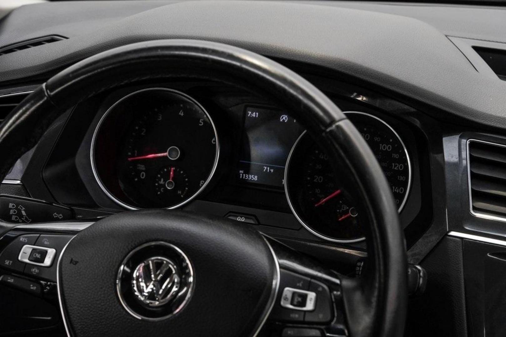 2019 Blue Metallic /Storm Gray Volkswagen Tiguan 2.0T SEL (3VV3B7AX8KM) with an 2.0L TSI DOHC engine, Automatic transmission, located at 15300 Midway Rd., Addison, TX, 75001, (972) 702-0011, 32.958321, -96.838074 - Photo#21