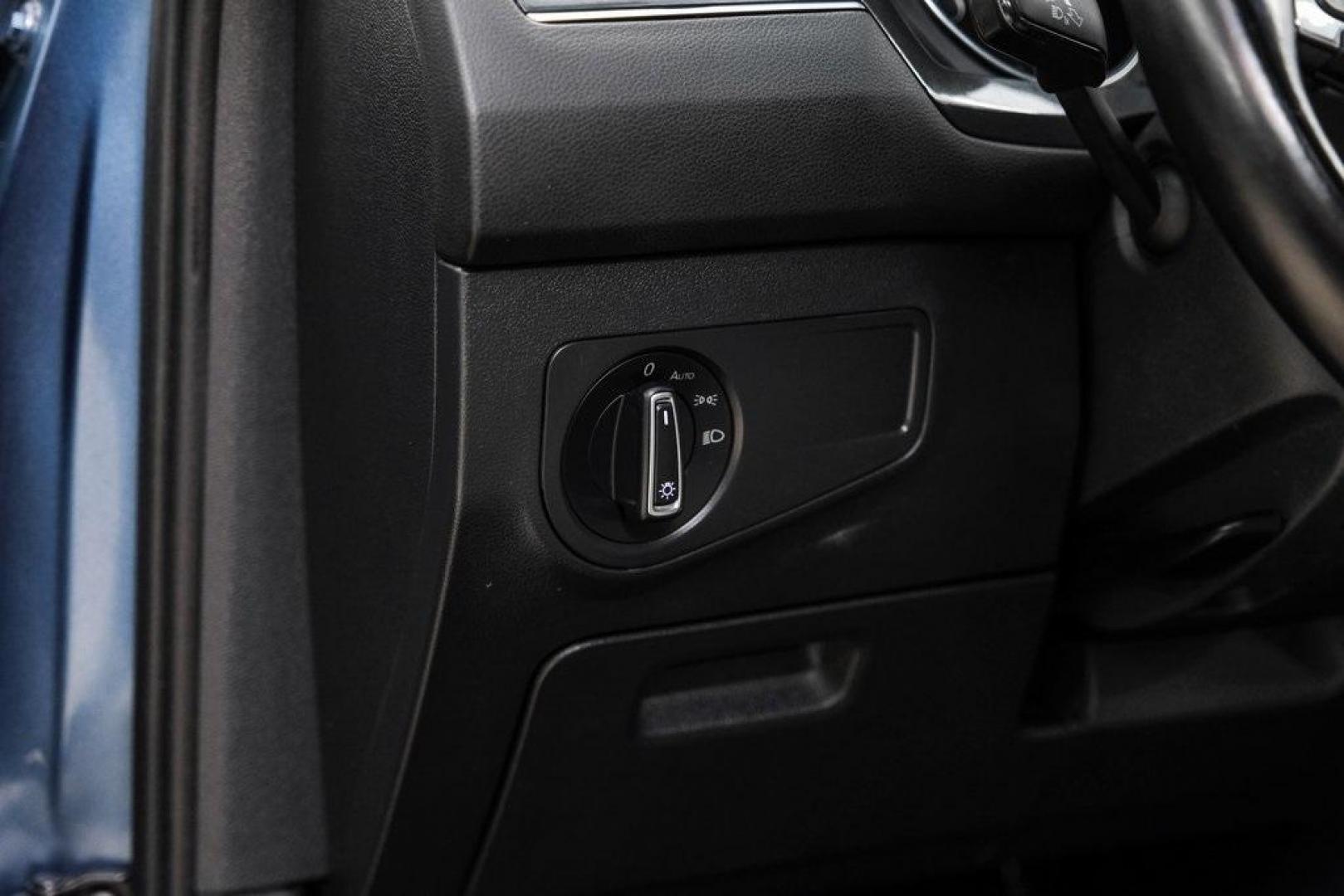 2019 Blue Metallic /Storm Gray Volkswagen Tiguan 2.0T SEL (3VV3B7AX8KM) with an 2.0L TSI DOHC engine, Automatic transmission, located at 15300 Midway Rd., Addison, TX, 75001, (972) 702-0011, 32.958321, -96.838074 - Photo#22