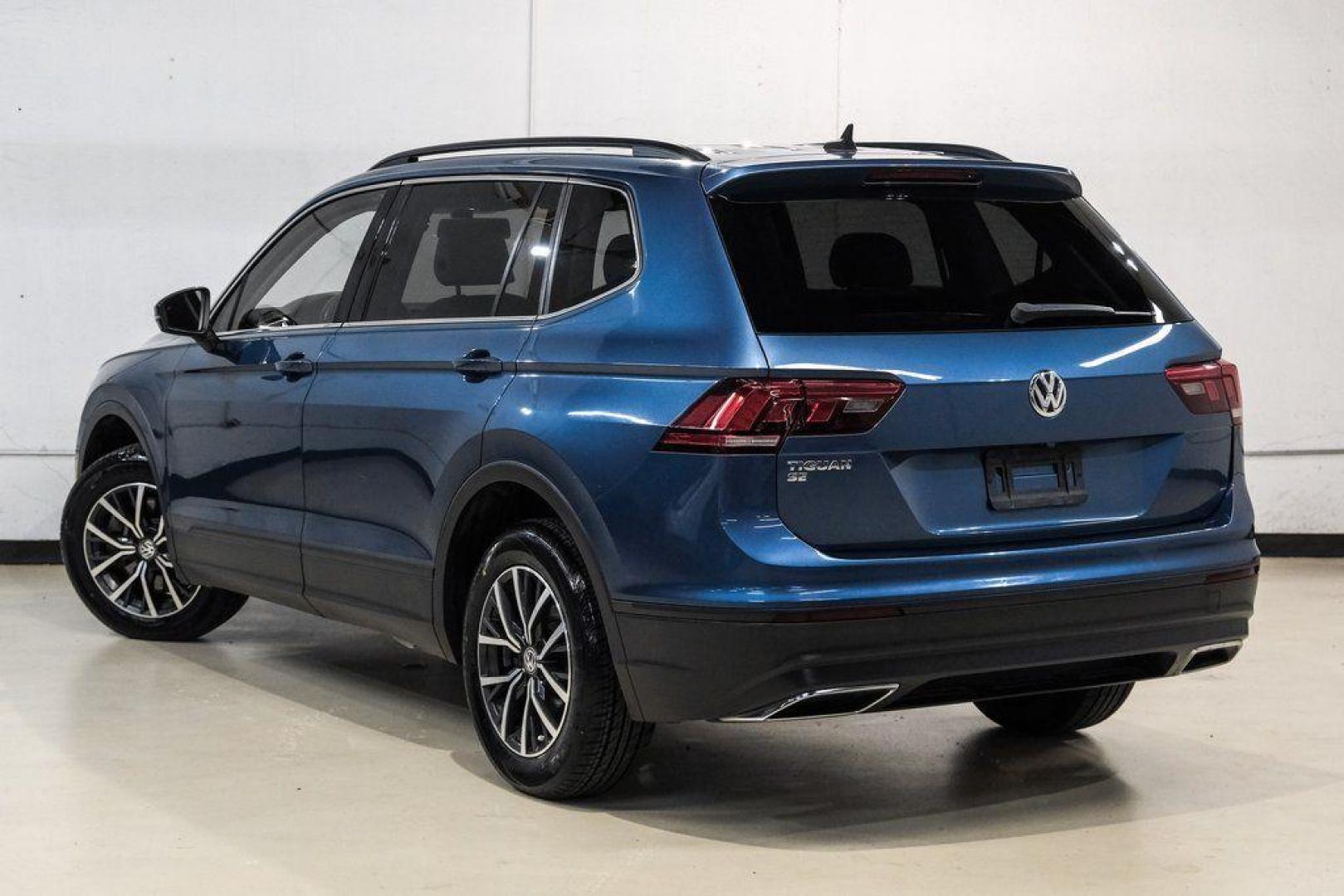 2019 Blue Metallic /Storm Gray Volkswagen Tiguan 2.0T SEL (3VV3B7AX8KM) with an 2.0L TSI DOHC engine, Automatic transmission, located at 15300 Midway Rd., Addison, TX, 75001, (972) 702-0011, 32.958321, -96.838074 - Photo#12