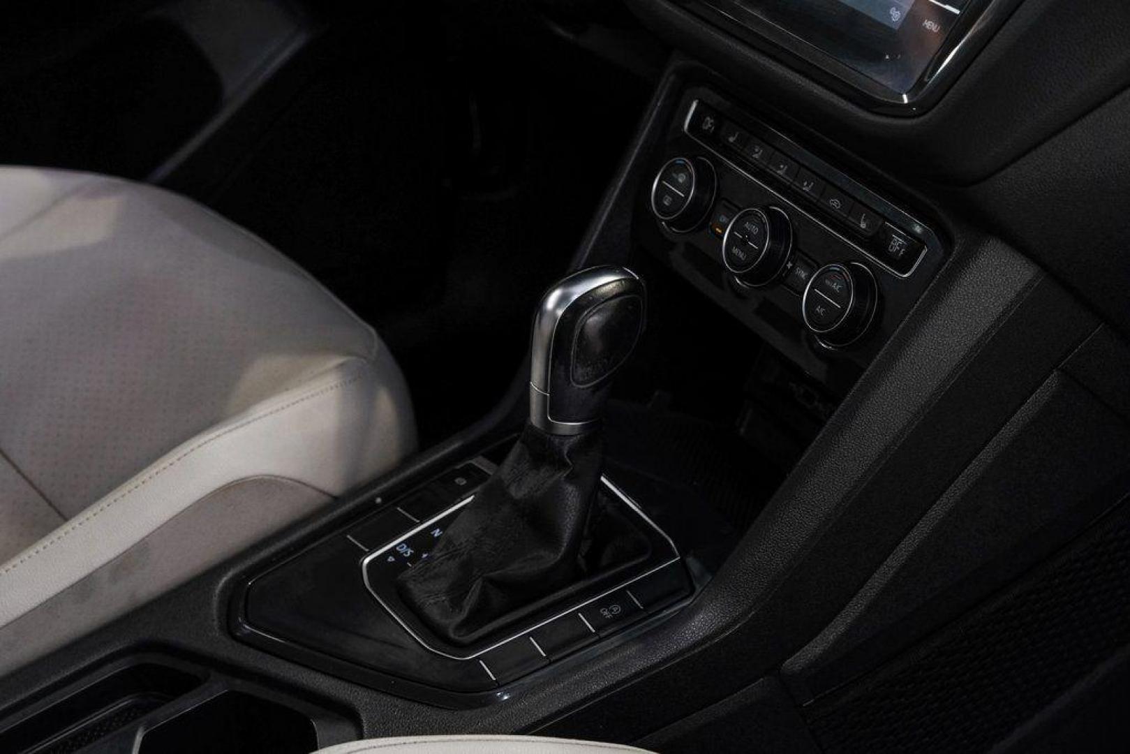 2019 Blue Metallic /Storm Gray Volkswagen Tiguan 2.0T SEL (3VV3B7AX8KM) with an 2.0L TSI DOHC engine, Automatic transmission, located at 15300 Midway Rd., Addison, TX, 75001, (972) 702-0011, 32.958321, -96.838074 - Photo#31