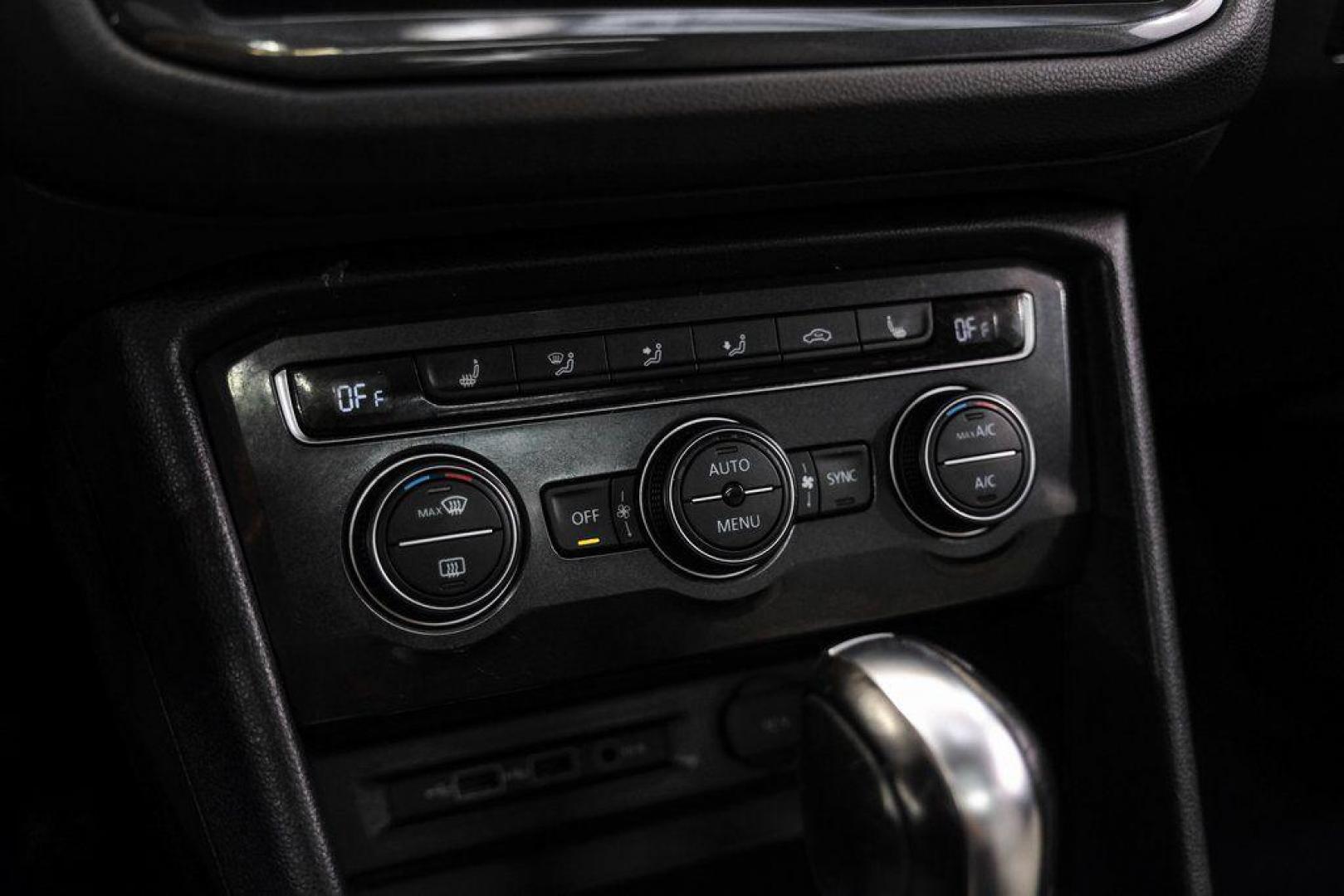 2019 Blue Metallic /Storm Gray Volkswagen Tiguan 2.0T SEL (3VV3B7AX8KM) with an 2.0L TSI DOHC engine, Automatic transmission, located at 15300 Midway Rd., Addison, TX, 75001, (972) 702-0011, 32.958321, -96.838074 - Photo#33