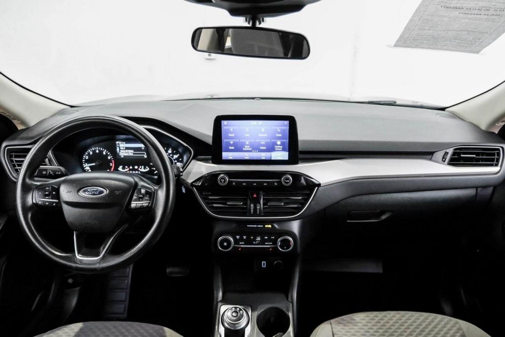 2020 Magnetic /Ebony Ford Escape SE (1FMCU0G62LU) with an 1.5L EcoBoost engine, Automatic transmission, located at 15300 Midway Rd., Addison, TX, 75001, (972) 702-0011, 32.958321, -96.838074 - Photo#18