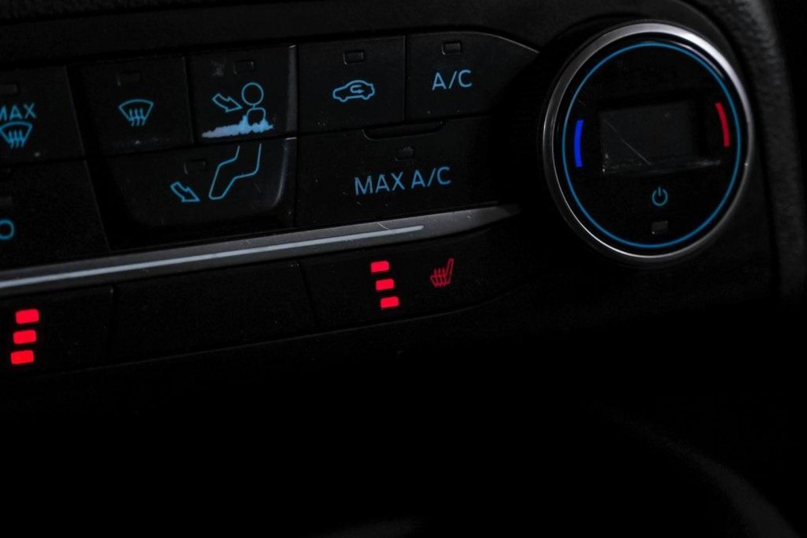 2020 Magnetic /Ebony Ford Escape SE (1FMCU0G62LU) with an 1.5L EcoBoost engine, Automatic transmission, located at 15300 Midway Rd., Addison, TX, 75001, (972) 702-0011, 32.958321, -96.838074 - Photo#28