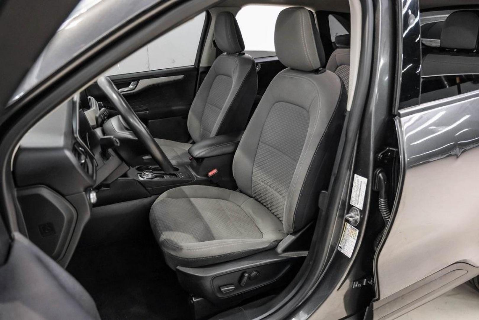 2020 Magnetic /Ebony Ford Escape SE (1FMCU0G62LU) with an 1.5L EcoBoost engine, Automatic transmission, located at 15300 Midway Rd., Addison, TX, 75001, (972) 702-0011, 32.958321, -96.838074 - Photo#39