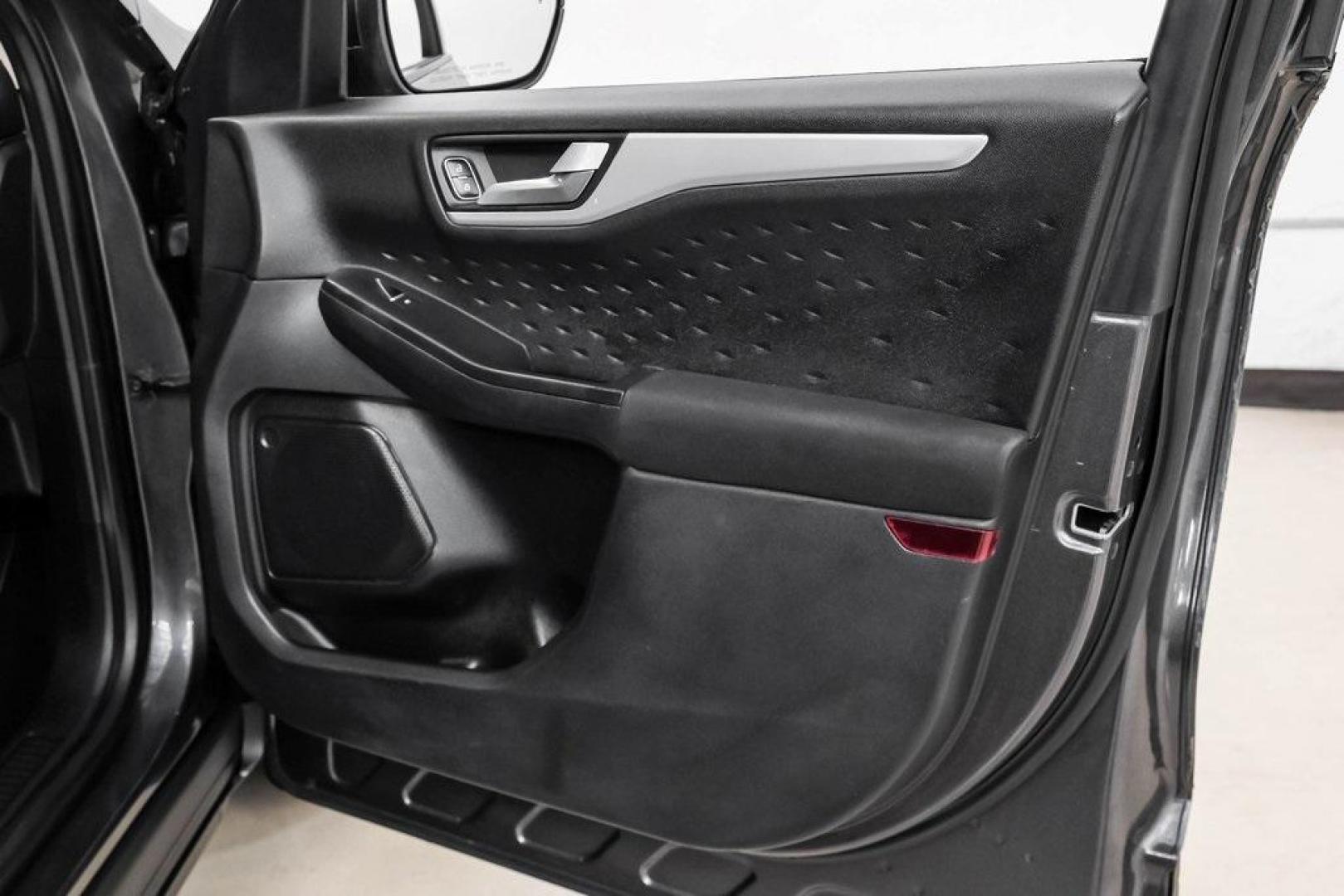 2020 Magnetic /Ebony Ford Escape SE (1FMCU0G62LU) with an 1.5L EcoBoost engine, Automatic transmission, located at 15300 Midway Rd., Addison, TX, 75001, (972) 702-0011, 32.958321, -96.838074 - Photo#50