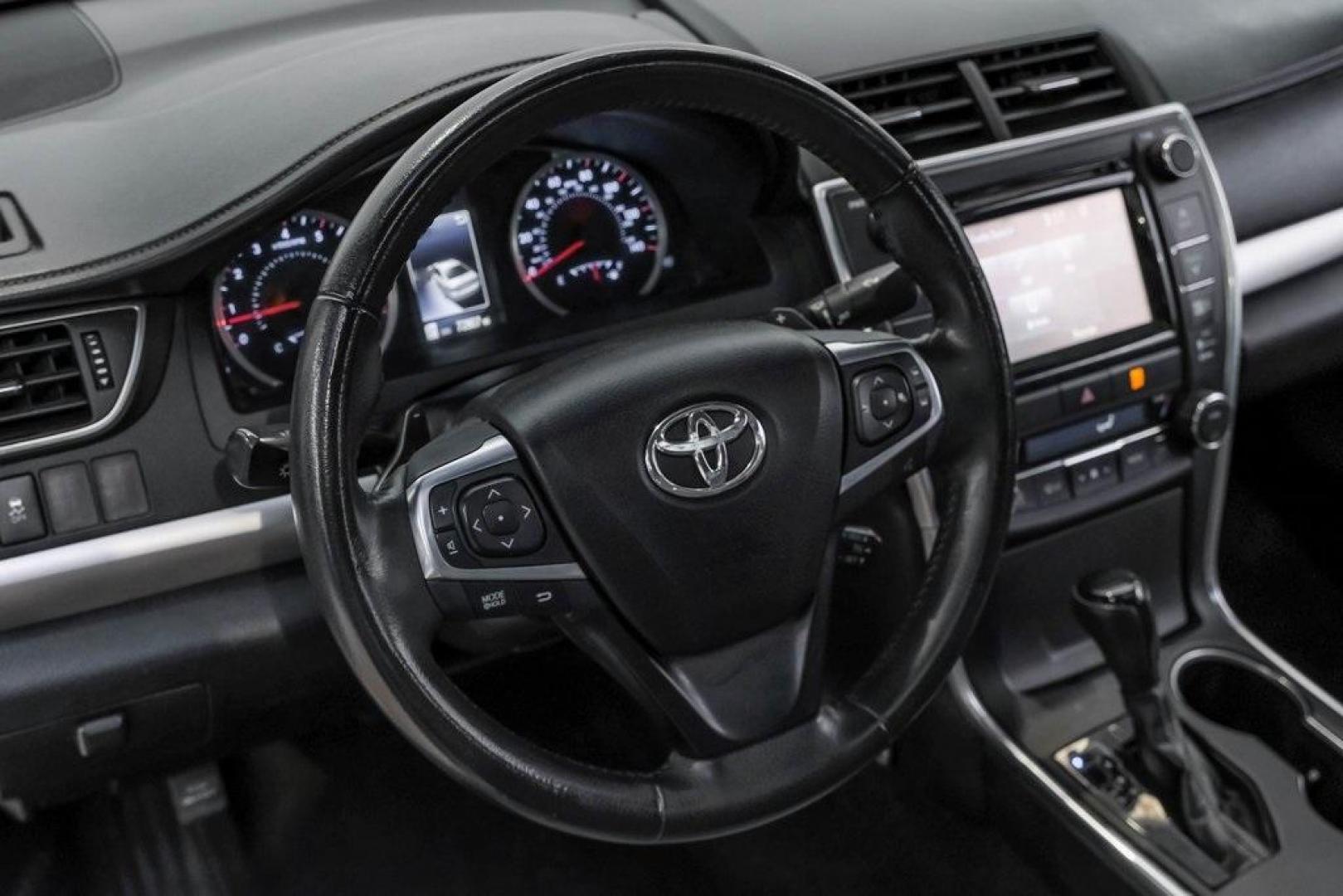 2015 Super White /Ash Toyota Camry XSE V6 (4T1BK1FK2FU) with an 3.5L V6 SMPI DOHC engine, Automatic transmission, located at 15300 Midway Rd., Addison, TX, 75001, (972) 702-0011, 32.958321, -96.838074 - Photo#19