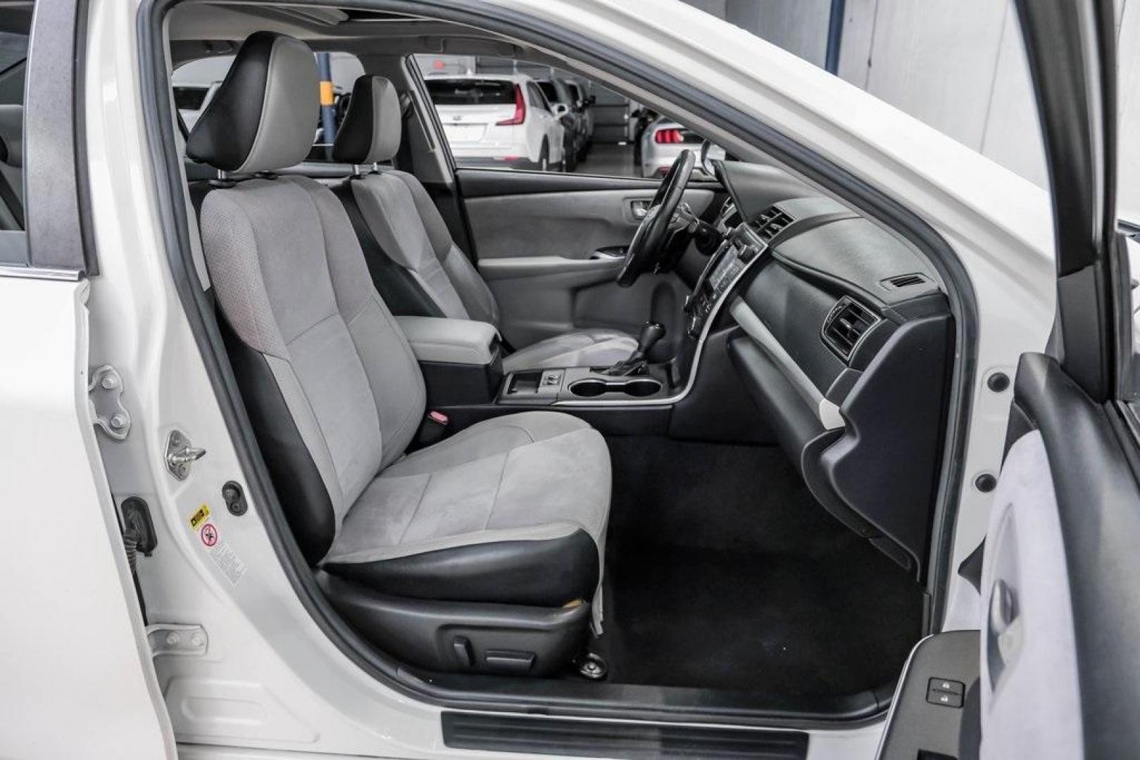 2015 Super White /Ash Toyota Camry XSE V6 (4T1BK1FK2FU) with an 3.5L V6 SMPI DOHC engine, Automatic transmission, located at 15300 Midway Rd., Addison, TX, 75001, (972) 702-0011, 32.958321, -96.838074 - Photo#36