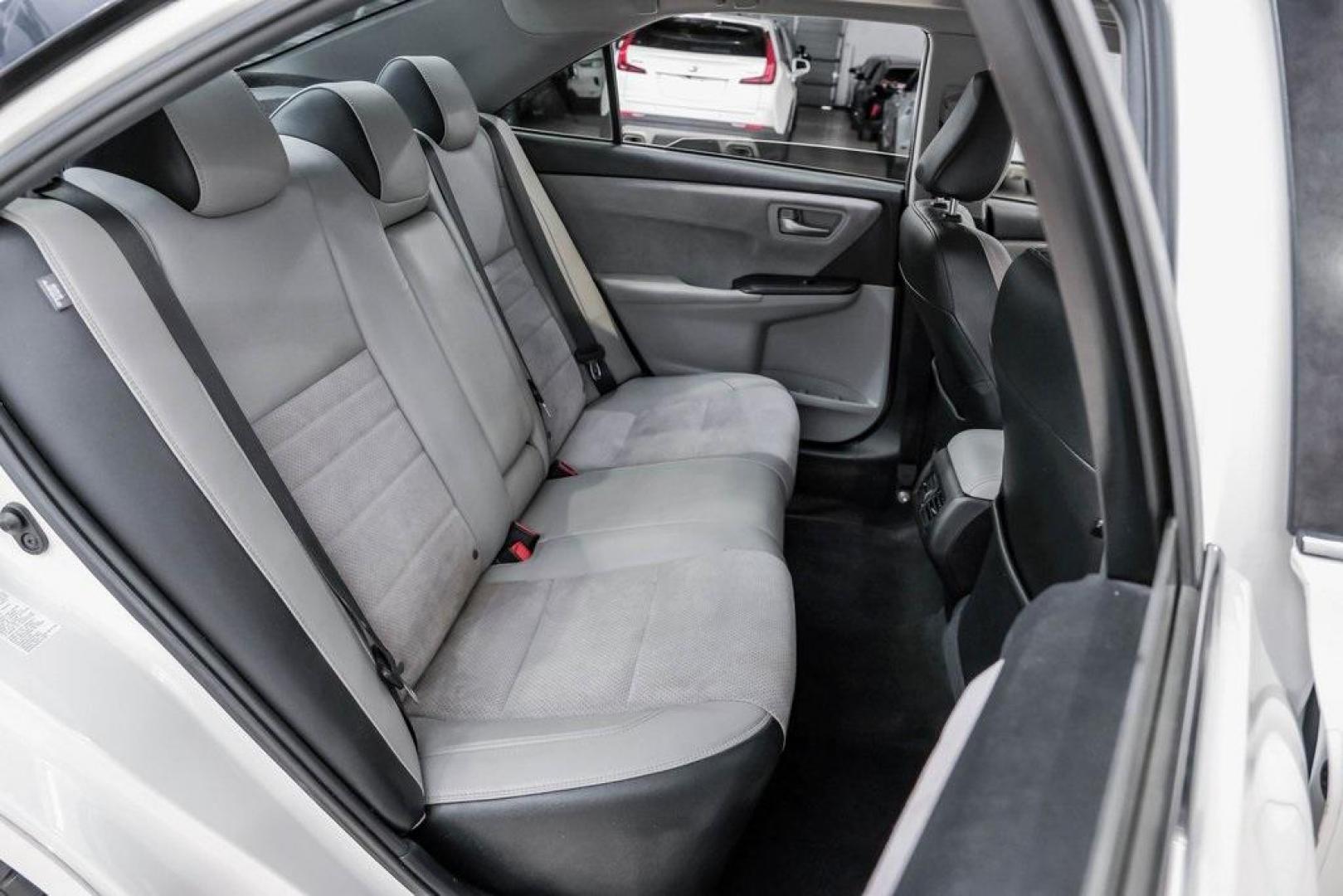 2015 Super White /Ash Toyota Camry XSE V6 (4T1BK1FK2FU) with an 3.5L V6 SMPI DOHC engine, Automatic transmission, located at 15300 Midway Rd., Addison, TX, 75001, (972) 702-0011, 32.958321, -96.838074 - Photo#39