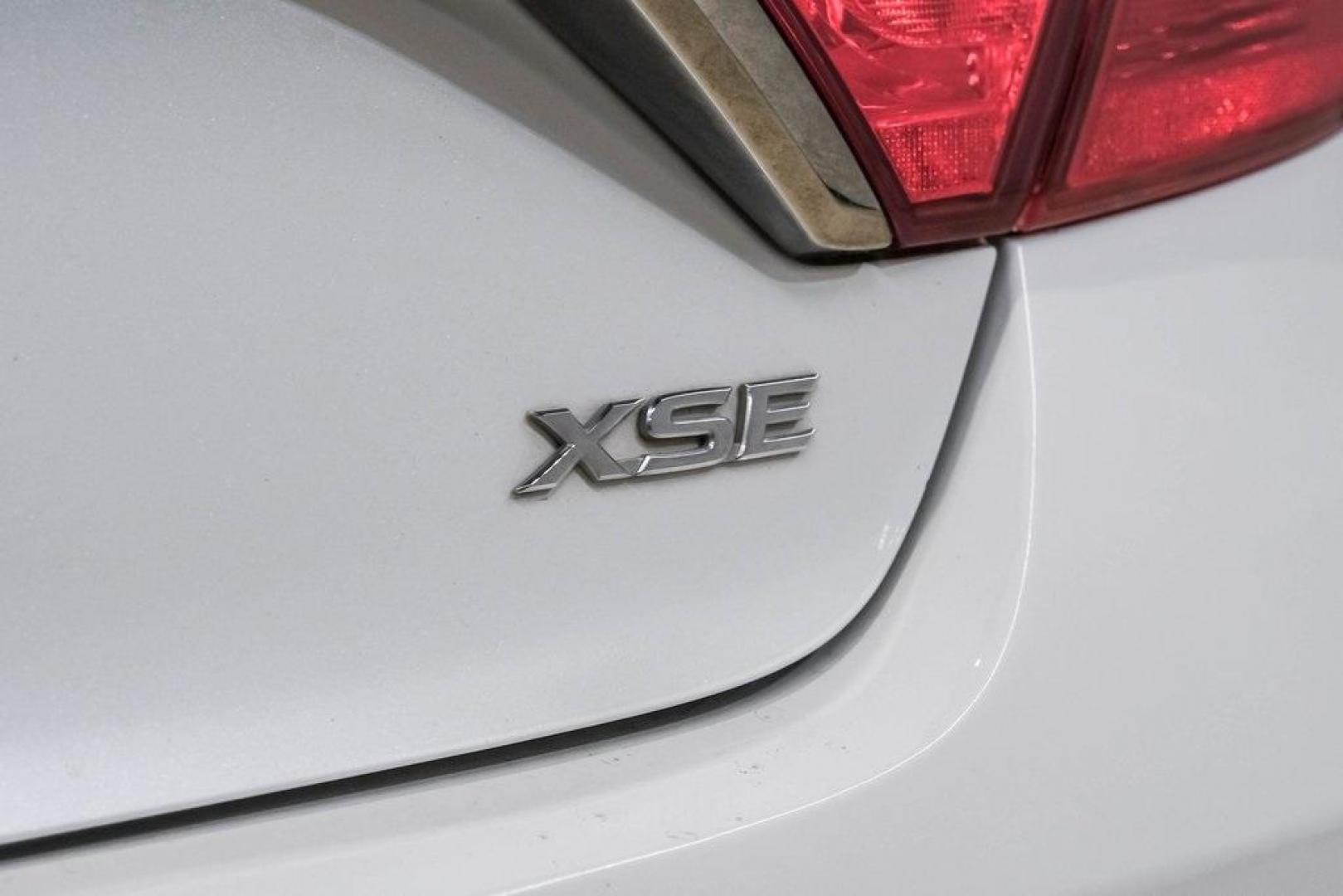 2015 Super White /Ash Toyota Camry XSE V6 (4T1BK1FK2FU) with an 3.5L V6 SMPI DOHC engine, Automatic transmission, located at 15300 Midway Rd., Addison, TX, 75001, (972) 702-0011, 32.958321, -96.838074 - Photo#54