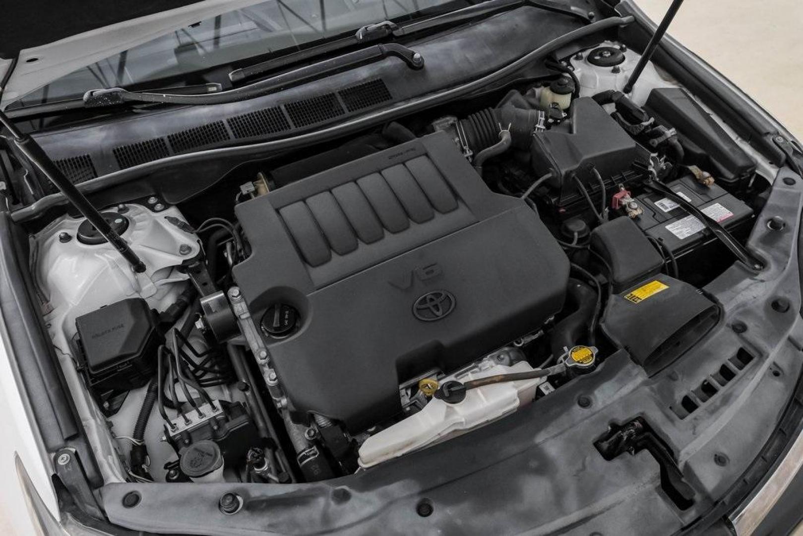 2015 Super White /Ash Toyota Camry XSE V6 (4T1BK1FK2FU) with an 3.5L V6 SMPI DOHC engine, Automatic transmission, located at 15300 Midway Rd., Addison, TX, 75001, (972) 702-0011, 32.958321, -96.838074 - Photo#57