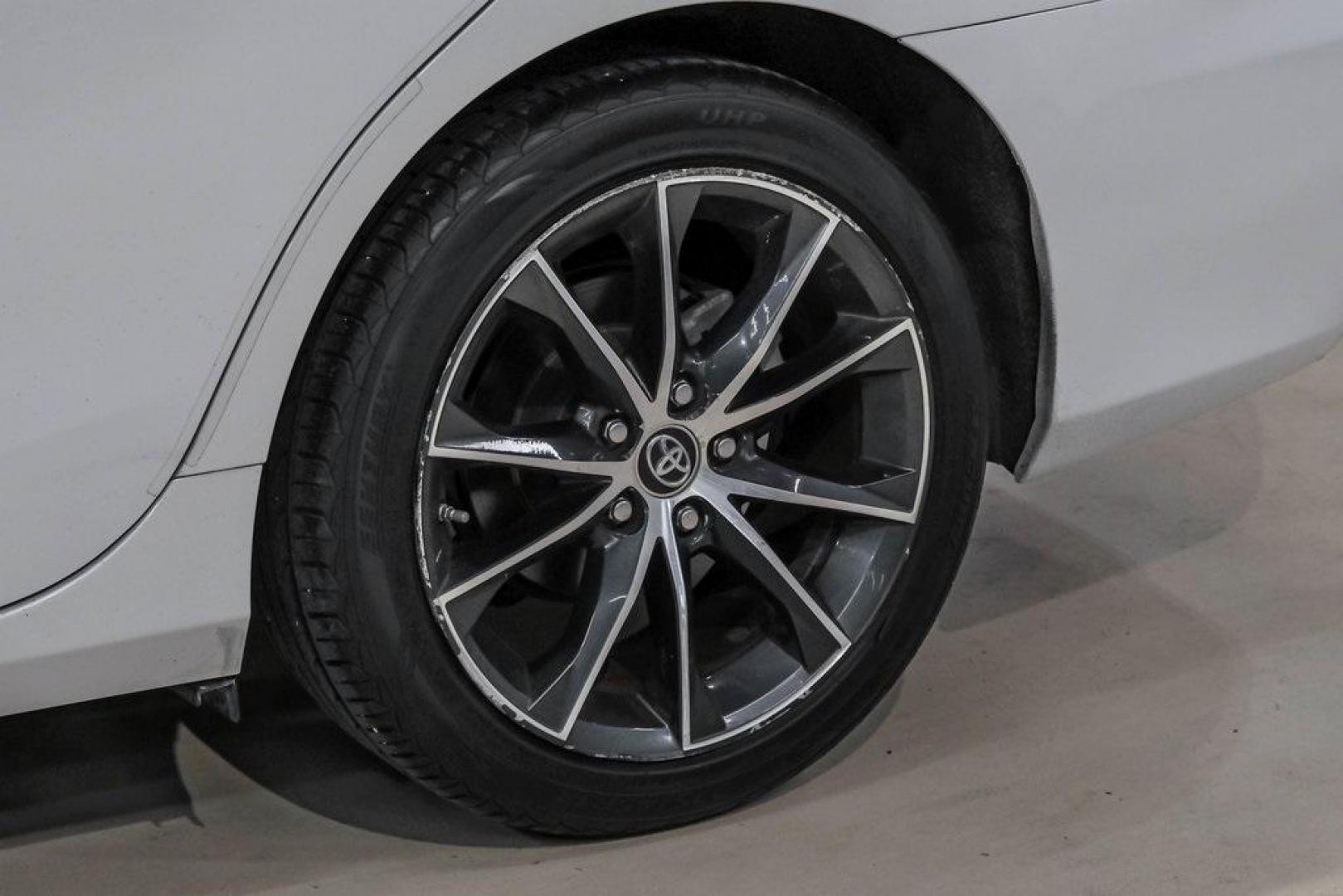 2015 Super White /Ash Toyota Camry XSE V6 (4T1BK1FK2FU) with an 3.5L V6 SMPI DOHC engine, Automatic transmission, located at 15300 Midway Rd., Addison, TX, 75001, (972) 702-0011, 32.958321, -96.838074 - Photo#63