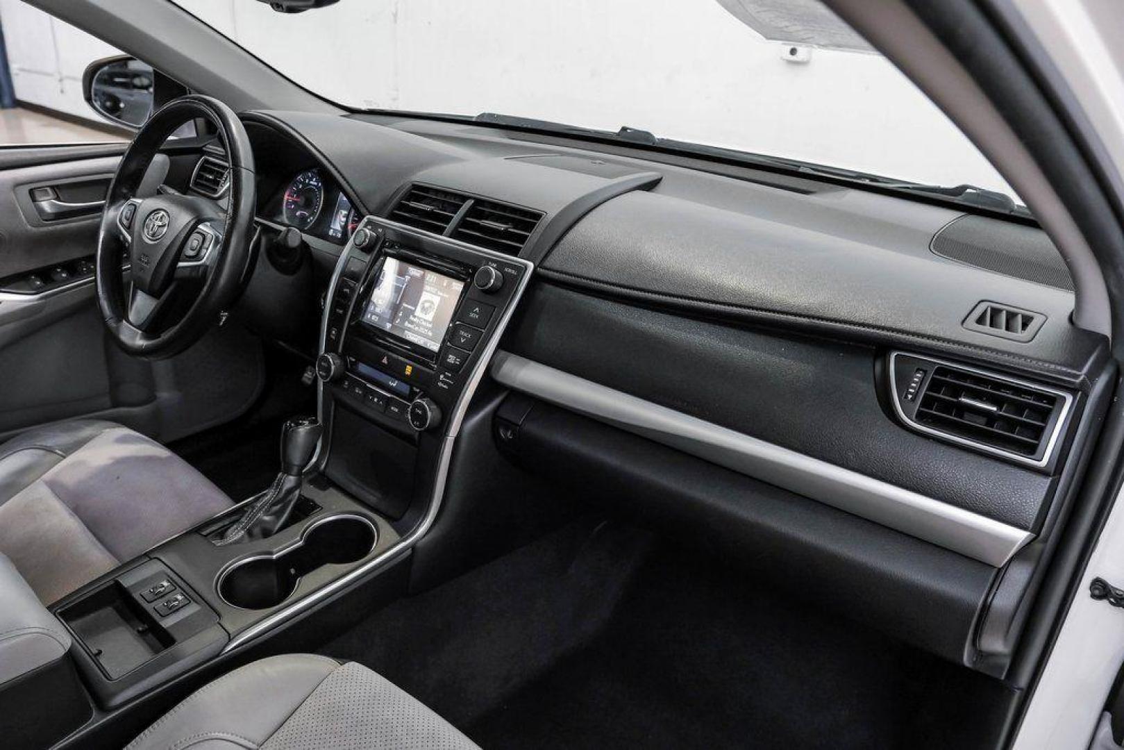 2015 Super White /Ash Toyota Camry XSE V6 (4T1BK1FK2FU) with an 3.5L V6 SMPI DOHC engine, Automatic transmission, located at 15300 Midway Rd., Addison, TX, 75001, (972) 702-0011, 32.958321, -96.838074 - Photo#16