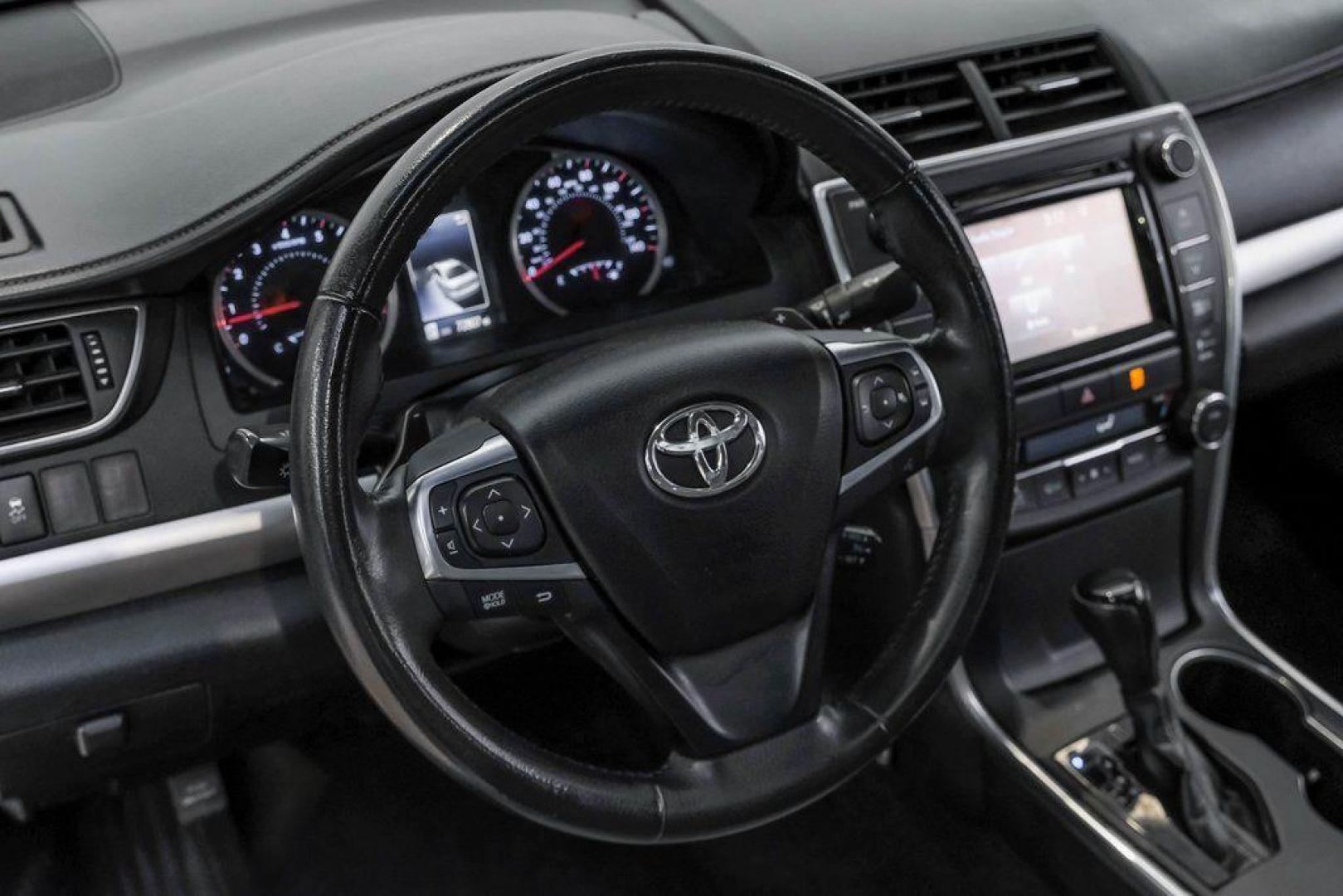 2015 Super White /Ash Toyota Camry XSE V6 (4T1BK1FK2FU) with an 3.5L V6 SMPI DOHC engine, Automatic transmission, located at 15300 Midway Rd., Addison, TX, 75001, (972) 702-0011, 32.958321, -96.838074 - Photo#19