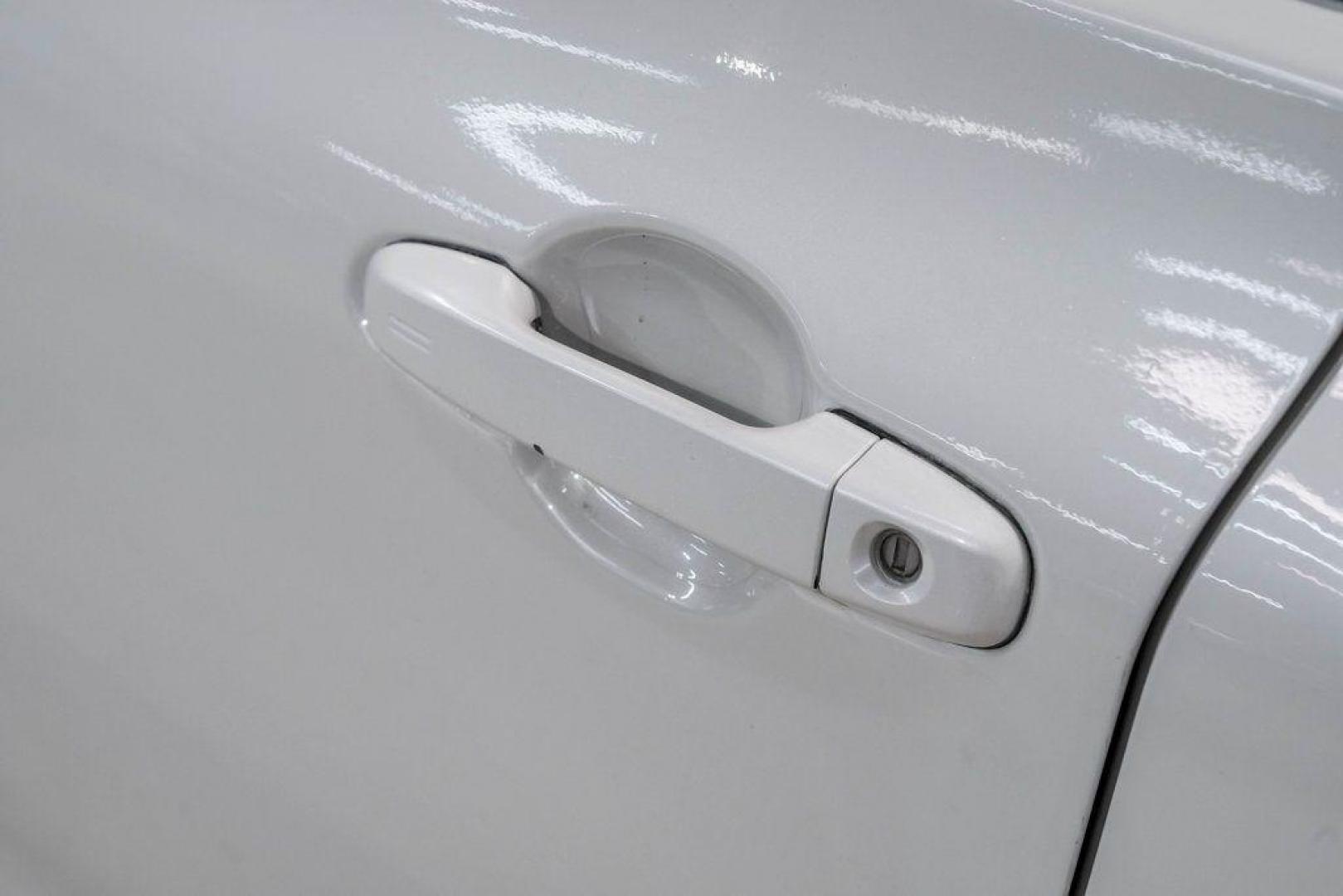 2015 Super White /Ash Toyota Camry XSE V6 (4T1BK1FK2FU) with an 3.5L V6 SMPI DOHC engine, Automatic transmission, located at 15300 Midway Rd., Addison, TX, 75001, (972) 702-0011, 32.958321, -96.838074 - Photo#44