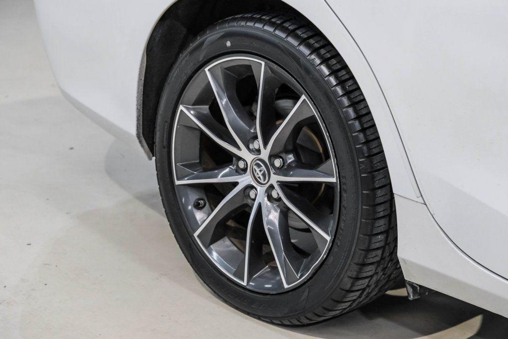 2015 Super White /Ash Toyota Camry XSE V6 (4T1BK1FK2FU) with an 3.5L V6 SMPI DOHC engine, Automatic transmission, located at 15300 Midway Rd., Addison, TX, 75001, (972) 702-0011, 32.958321, -96.838074 - Photo#60