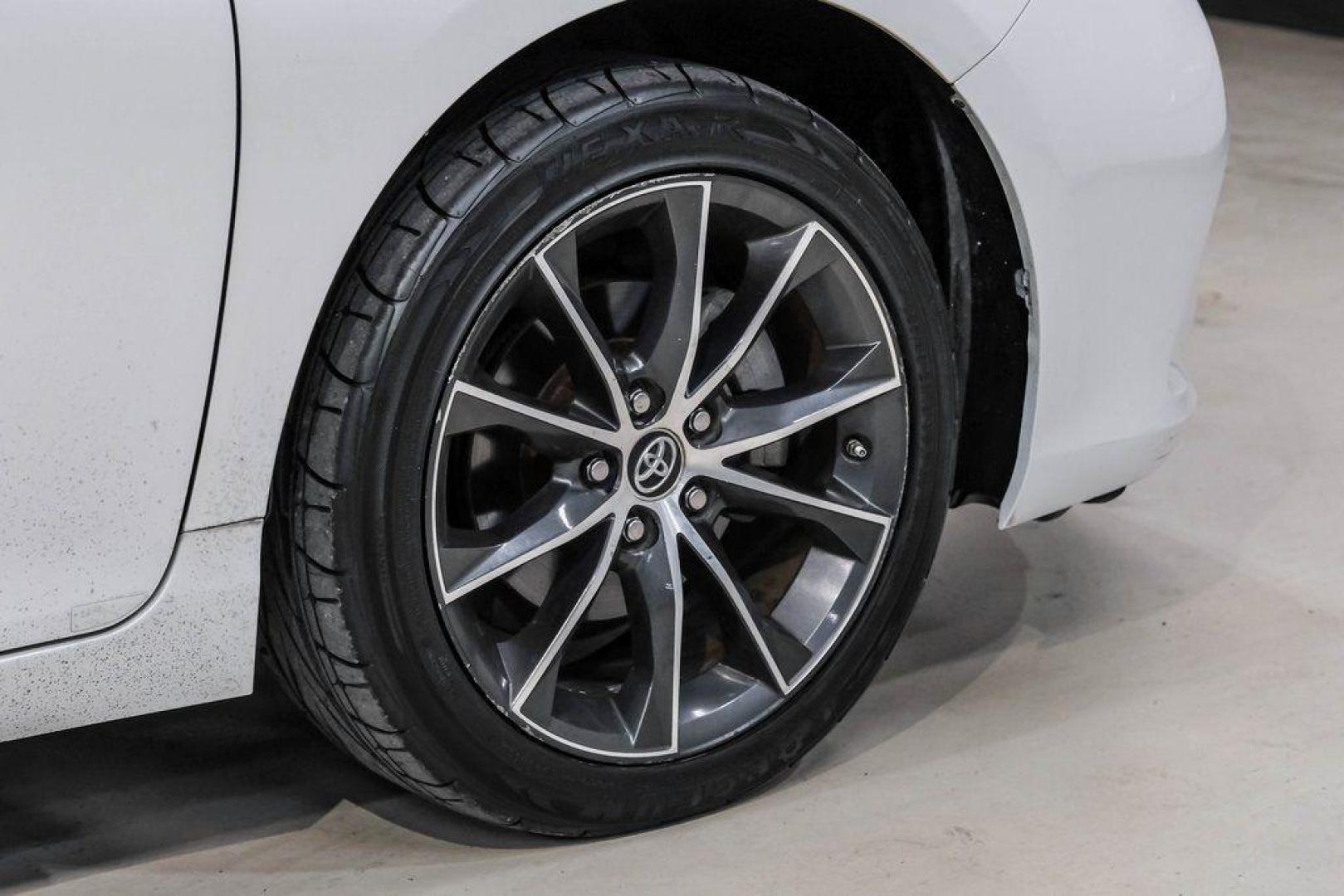 2015 Super White /Ash Toyota Camry XSE V6 (4T1BK1FK2FU) with an 3.5L V6 SMPI DOHC engine, Automatic transmission, located at 15300 Midway Rd., Addison, TX, 75001, (972) 702-0011, 32.958321, -96.838074 - Photo#61