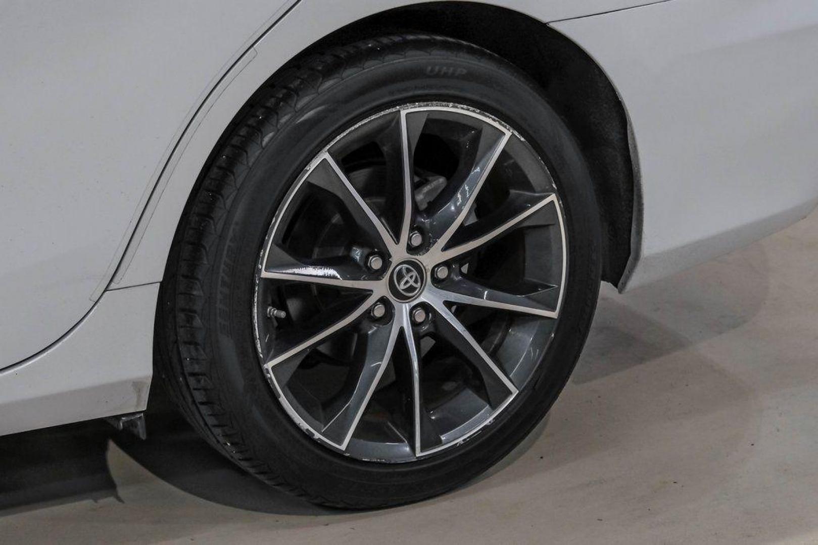 2015 Super White /Ash Toyota Camry XSE V6 (4T1BK1FK2FU) with an 3.5L V6 SMPI DOHC engine, Automatic transmission, located at 15300 Midway Rd., Addison, TX, 75001, (972) 702-0011, 32.958321, -96.838074 - Photo#63