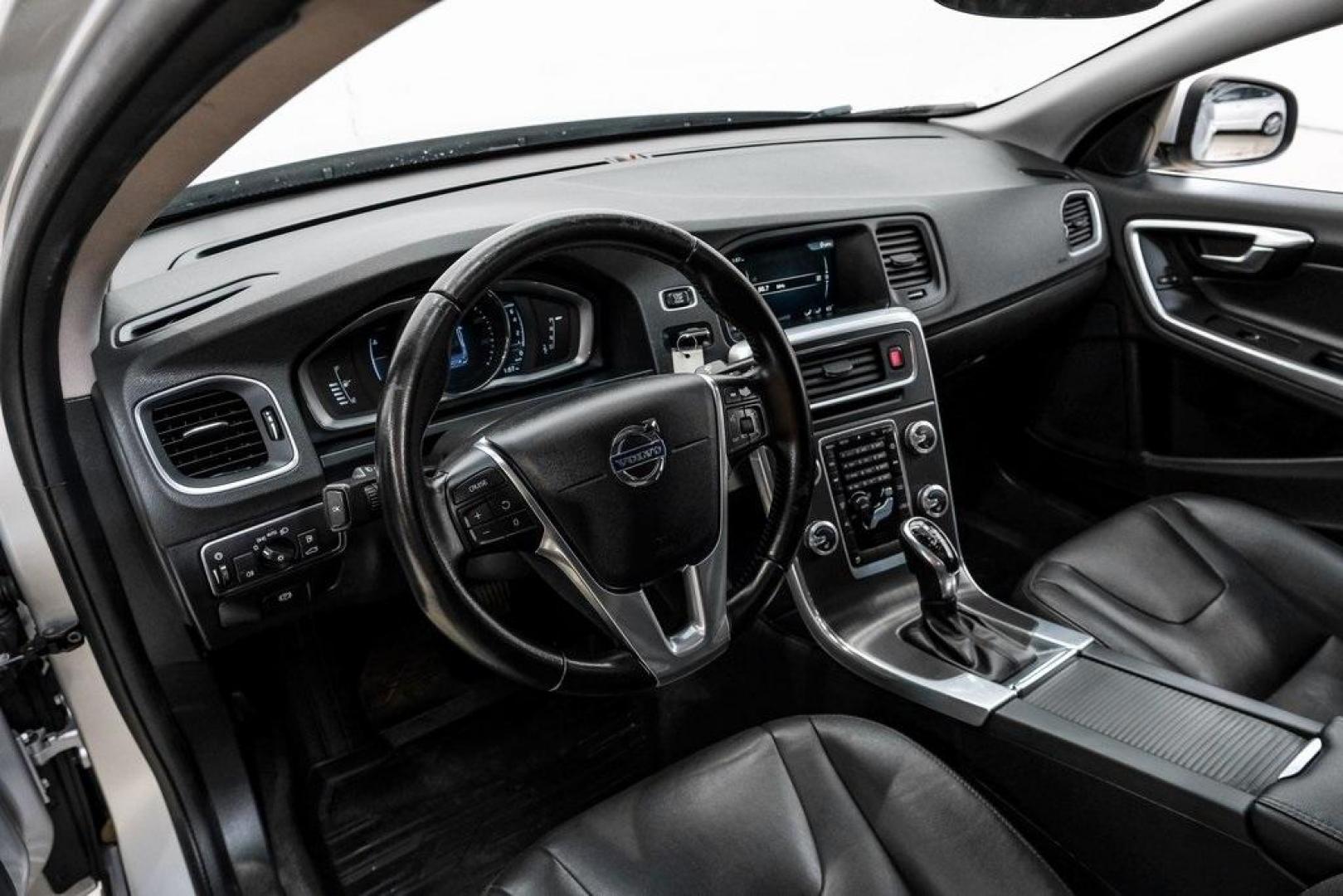 2016 Bright Silver Metallic /Off-Black Volvo S60 T5 Premier (YV1612TK7G2) with an 2.5L I5 20V Turbocharged engine, Automatic transmission, located at 15300 Midway Rd., Addison, TX, 75001, (972) 702-0011, 32.958321, -96.838074 - Photo#2