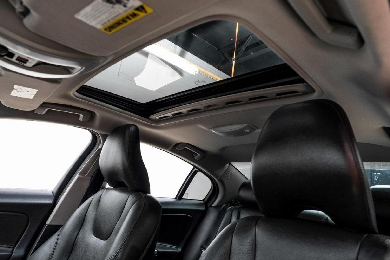 2016 Bright Silver Metallic /Off-Black Volvo S60 T5 Premier (YV1612TK7G2) with an 2.5L I5 20V Turbocharged engine, Automatic transmission, located at 15300 Midway Rd., Addison, TX, 75001, (972) 702-0011, 32.958321, -96.838074 - Photo#4