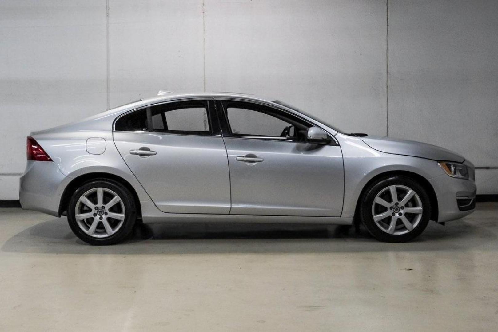 2016 Bright Silver Metallic /Off-Black Volvo S60 T5 Premier (YV1612TK7G2) with an 2.5L I5 20V Turbocharged engine, Automatic transmission, located at 15300 Midway Rd., Addison, TX, 75001, (972) 702-0011, 32.958321, -96.838074 - Photo#9