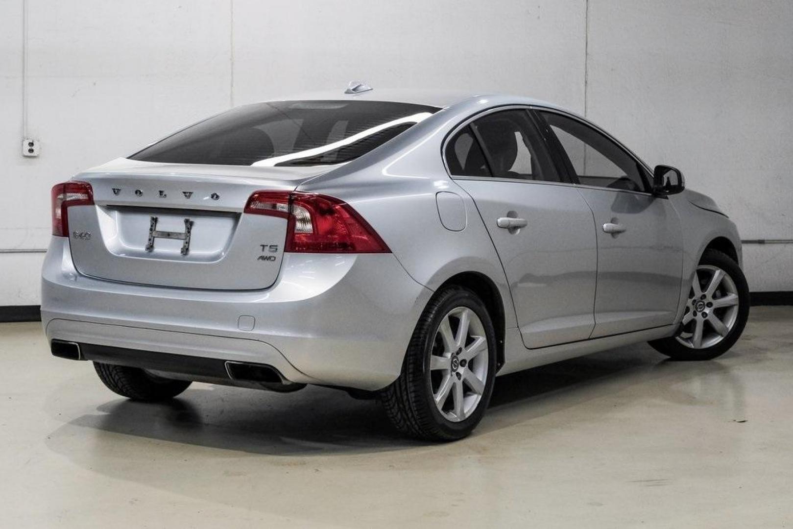 2016 Bright Silver Metallic /Off-Black Volvo S60 T5 Premier (YV1612TK7G2) with an 2.5L I5 20V Turbocharged engine, Automatic transmission, located at 15300 Midway Rd., Addison, TX, 75001, (972) 702-0011, 32.958321, -96.838074 - Photo#10