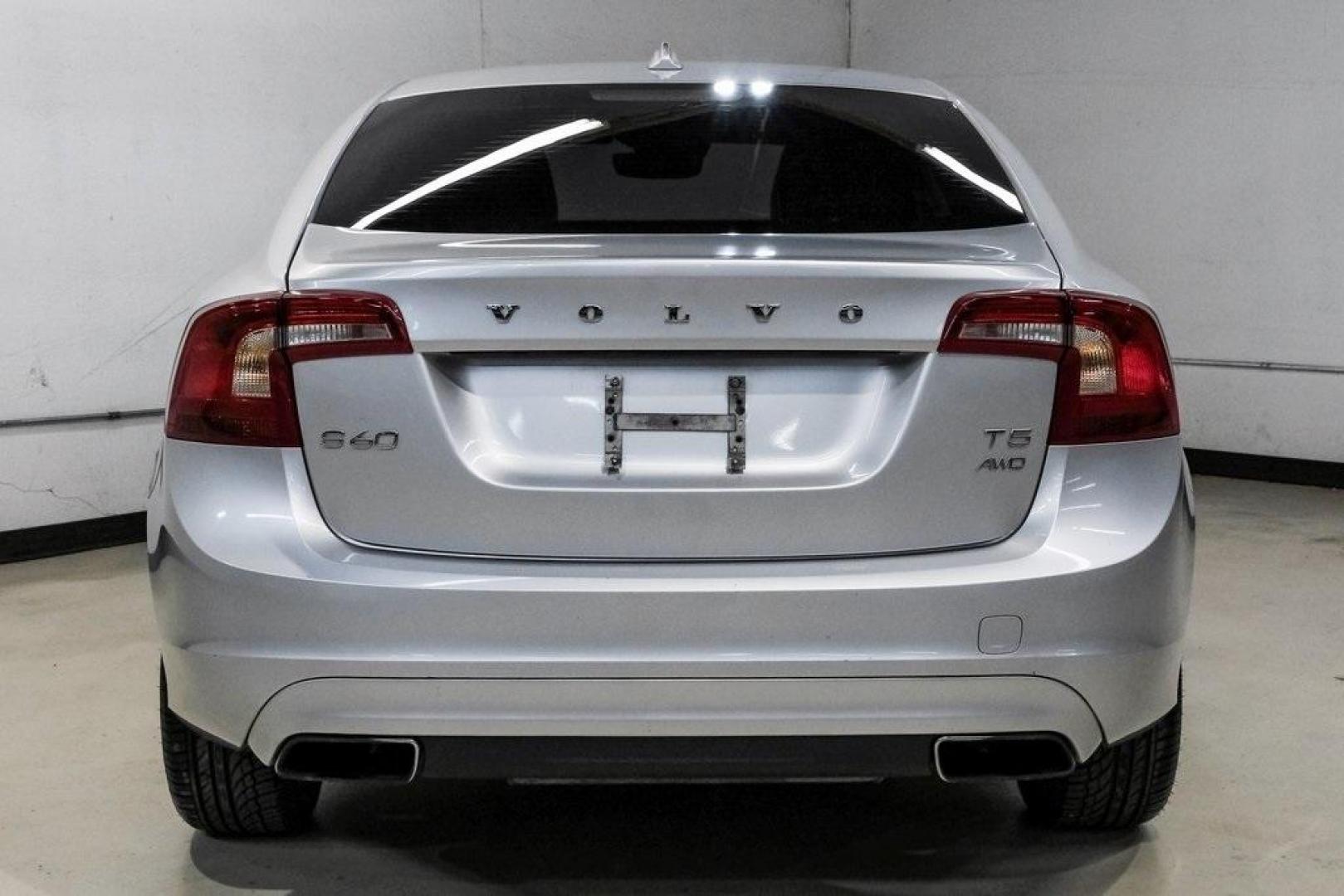 2016 Bright Silver Metallic /Off-Black Volvo S60 T5 Premier (YV1612TK7G2) with an 2.5L I5 20V Turbocharged engine, Automatic transmission, located at 15300 Midway Rd., Addison, TX, 75001, (972) 702-0011, 32.958321, -96.838074 - Photo#11