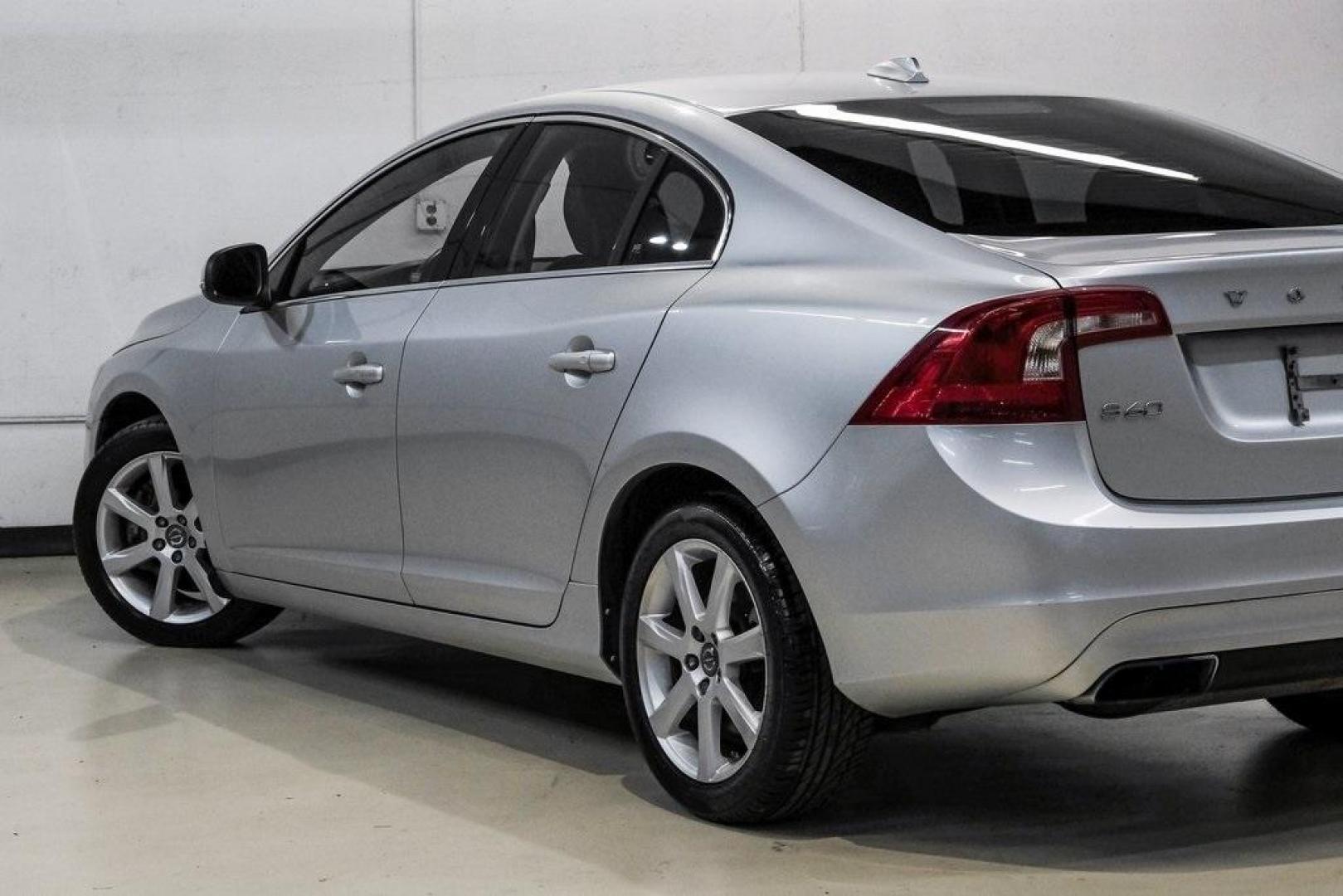 2016 Bright Silver Metallic /Off-Black Volvo S60 T5 Premier (YV1612TK7G2) with an 2.5L I5 20V Turbocharged engine, Automatic transmission, located at 15300 Midway Rd., Addison, TX, 75001, (972) 702-0011, 32.958321, -96.838074 - Photo#13