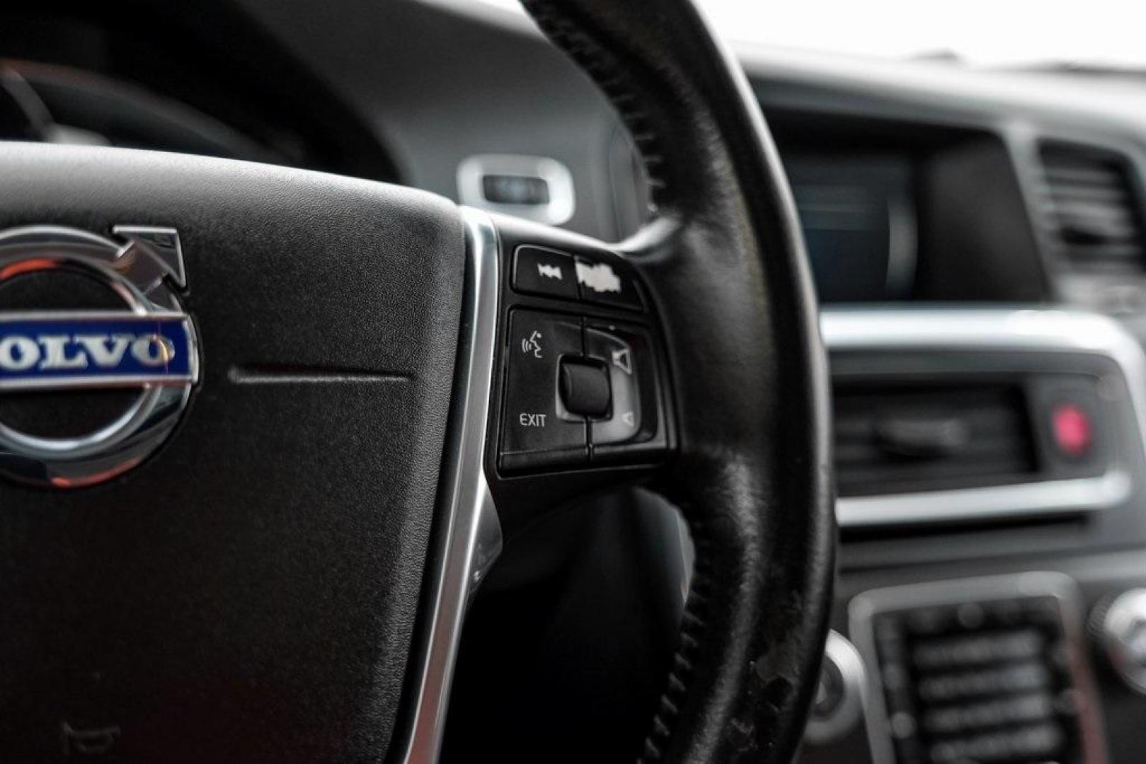 2016 Bright Silver Metallic /Off-Black Volvo S60 T5 Premier (YV1612TK7G2) with an 2.5L I5 20V Turbocharged engine, Automatic transmission, located at 15300 Midway Rd., Addison, TX, 75001, (972) 702-0011, 32.958321, -96.838074 - Photo#21