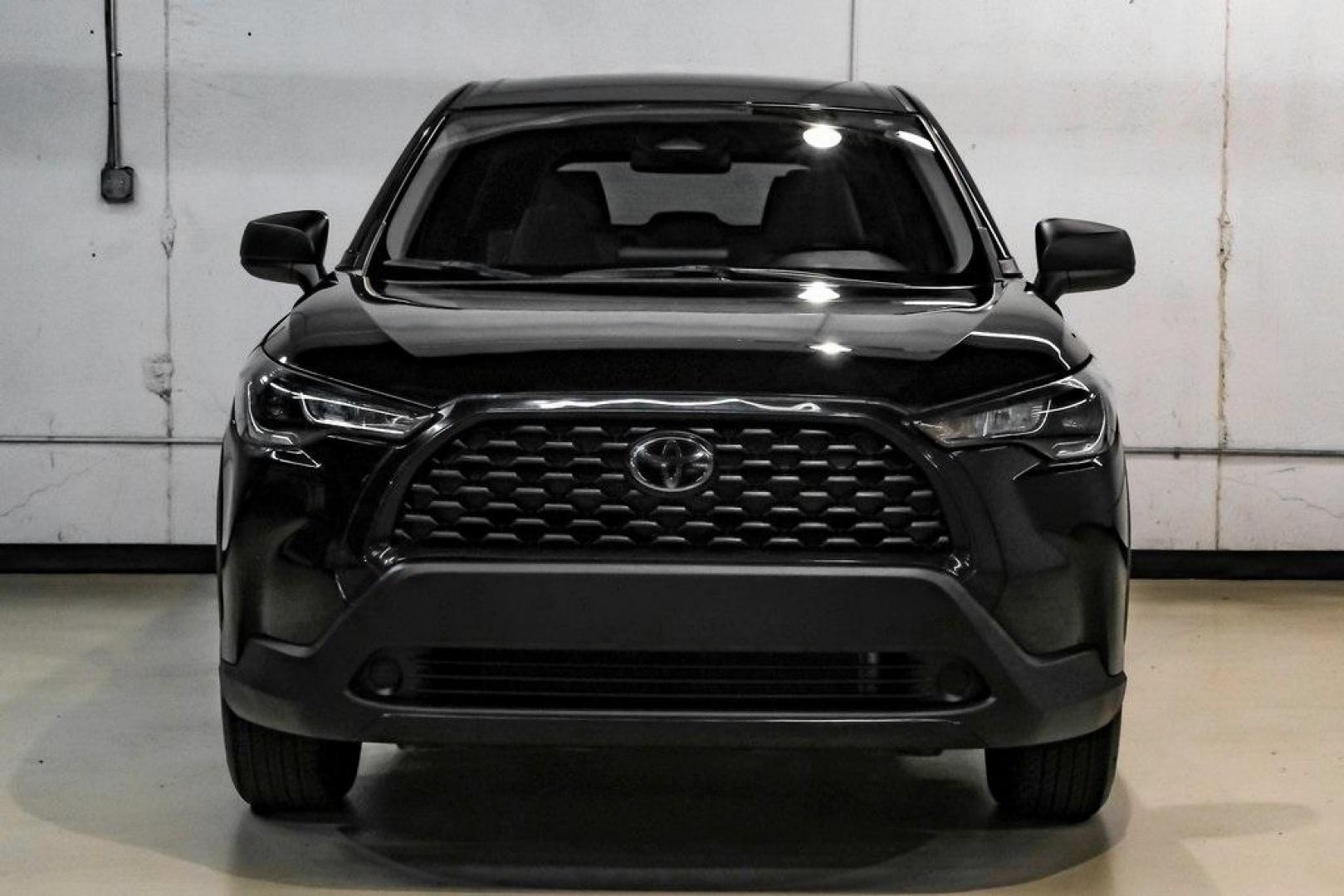 2025 Jet Black /Black Toyota Corolla Cross L (7MUAAAAG6SV) with an 2.0L I4 PDI DOHC 16V LEV3-SULEV30 169hp engine, CVT transmission, located at 15300 Midway Rd., Addison, TX, 75001, (972) 702-0011, 32.958321, -96.838074 - Photo#6