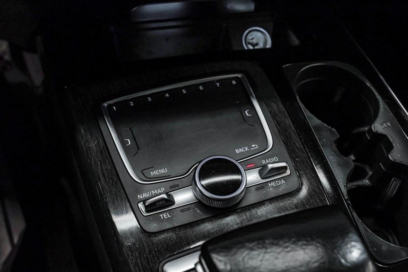 2017 Carrara White /Nougat Brown Audi Q7 3.0T Premium Plus (WA1LAAF7XHD) with an 3.0L TFSI V6 DOHC engine, Automatic transmission, located at 15300 Midway Rd., Addison, TX, 75001, (972) 702-0011, 32.958321, -96.838074 - Photo#30