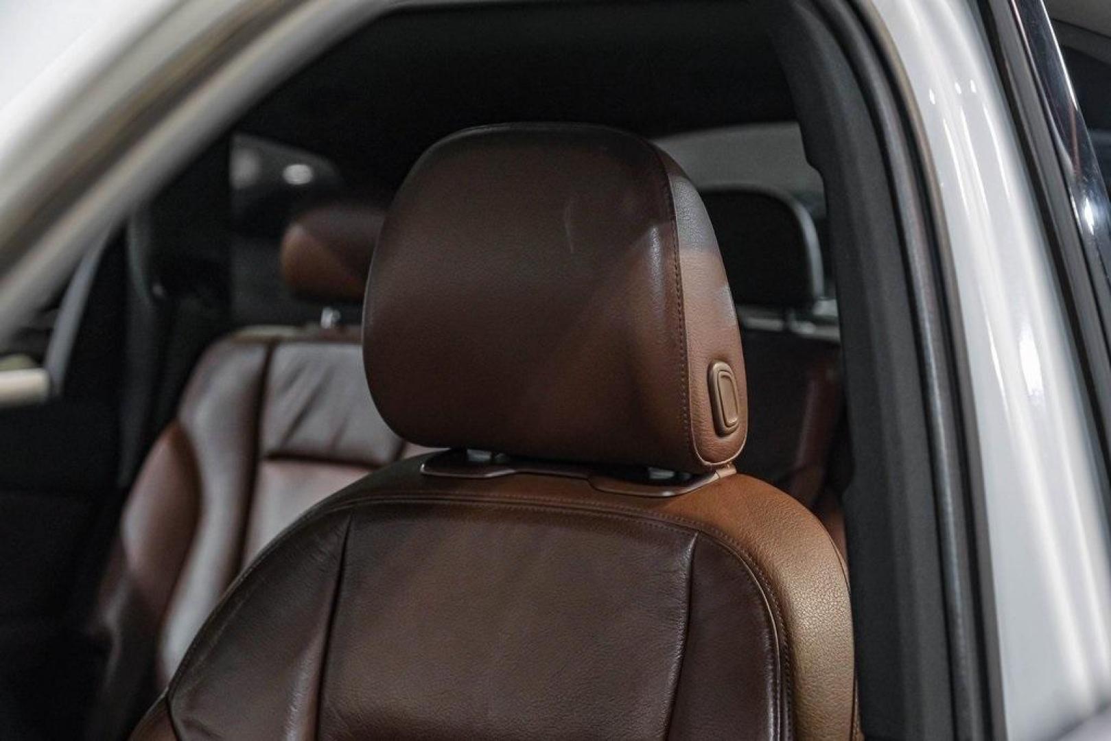 2017 Carrara White /Nougat Brown Audi Q7 3.0T Premium Plus (WA1LAAF7XHD) with an 3.0L TFSI V6 DOHC engine, Automatic transmission, located at 15300 Midway Rd., Addison, TX, 75001, (972) 702-0011, 32.958321, -96.838074 - Photo#34