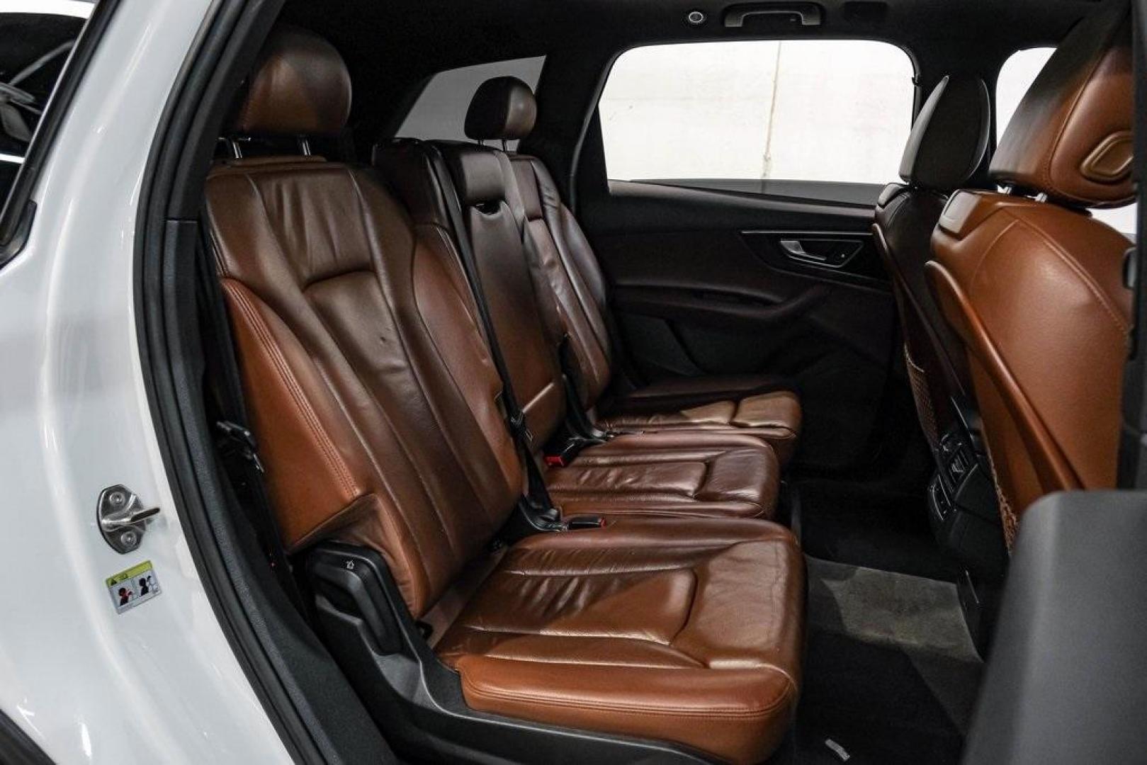 2017 Carrara White /Nougat Brown Audi Q7 3.0T Premium Plus (WA1LAAF7XHD) with an 3.0L TFSI V6 DOHC engine, Automatic transmission, located at 15300 Midway Rd., Addison, TX, 75001, (972) 702-0011, 32.958321, -96.838074 - Photo#38
