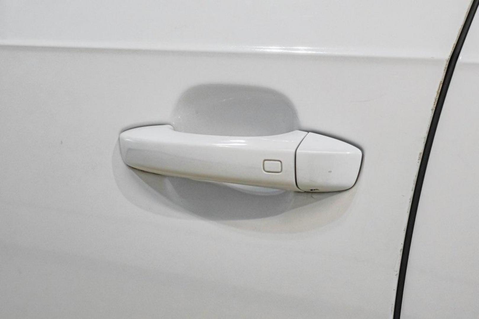 2017 Carrara White /Nougat Brown Audi Q7 3.0T Premium Plus (WA1LAAF7XHD) with an 3.0L TFSI V6 DOHC engine, Automatic transmission, located at 15300 Midway Rd., Addison, TX, 75001, (972) 702-0011, 32.958321, -96.838074 - Photo#42